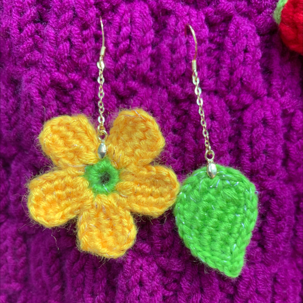 Woolen thread earrings 3