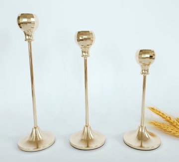 Cross-border European-style light luxury romantic wedding small candlestick ornaments, golden and black candlestick tables, candlelight dinner props detail image 4