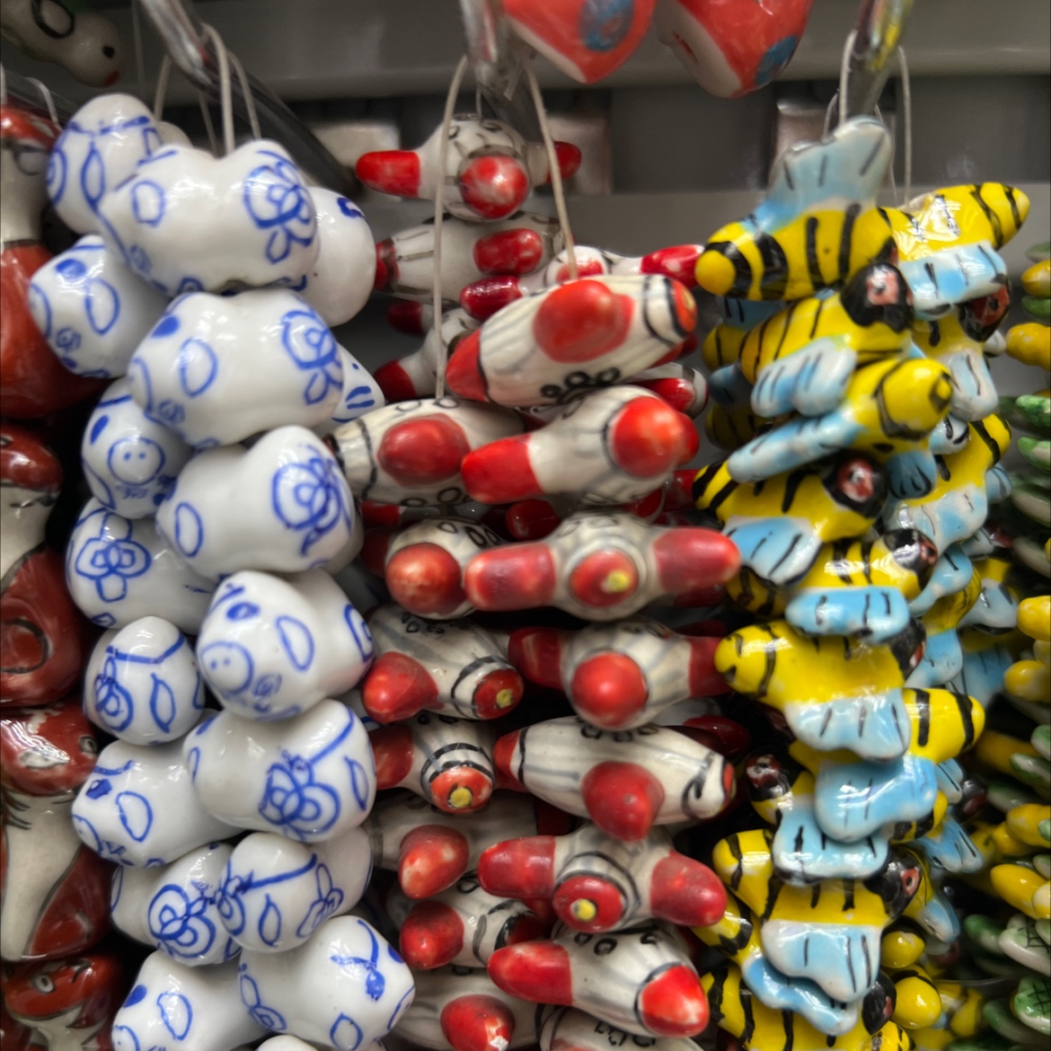 国潮厂家直销陶瓷珠子国风复古diy手链项链异形珠动物珠子
手工定制蜻蜓飞机详情3