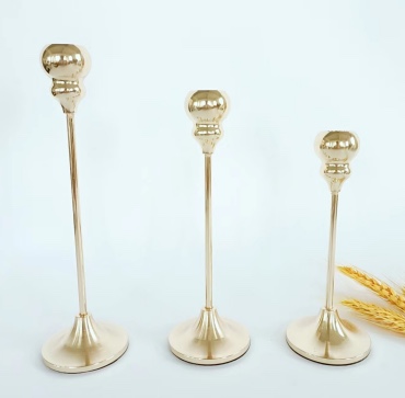 Cross-border European-style light luxury romantic wedding small candlestick ornaments, golden and black candlestick tables, candlelight dinner props detail image 10