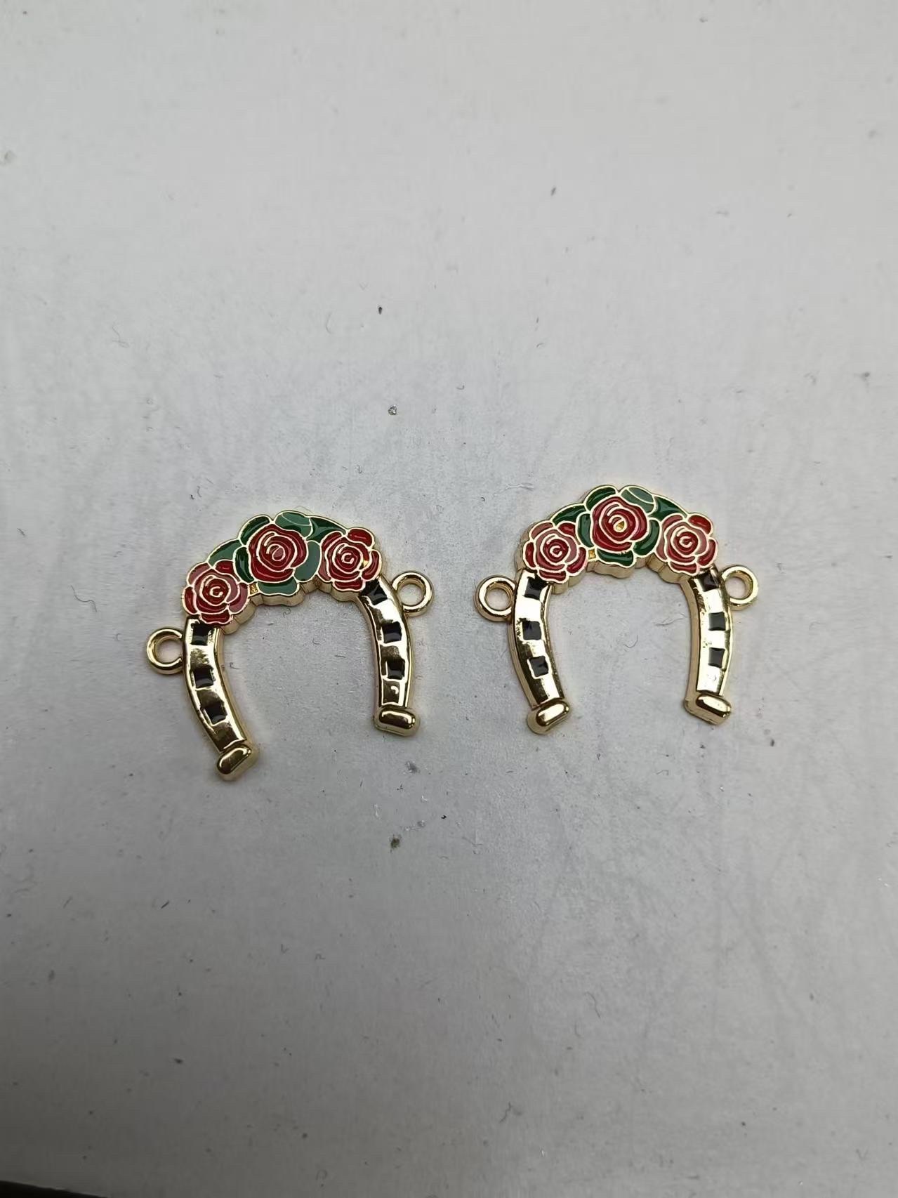 手机链小挂件毛绒版 适用于手机书包挂饰 美观实用可爱挂件精选款新款时尚百搭小挂件细节图