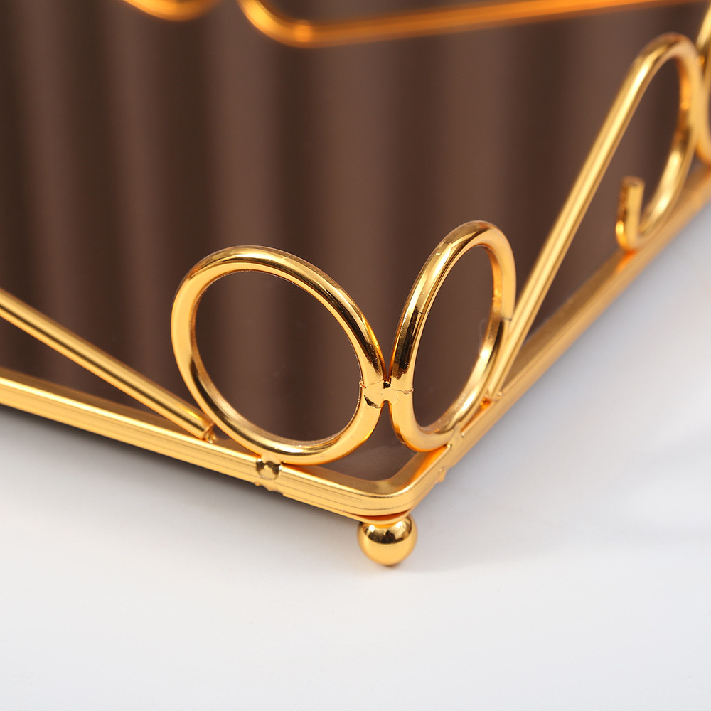 European-style iron towel square plate, home living room coffee table, hotel tray, handicrafts, ornaments, pies, snacks, cake plates details Picture