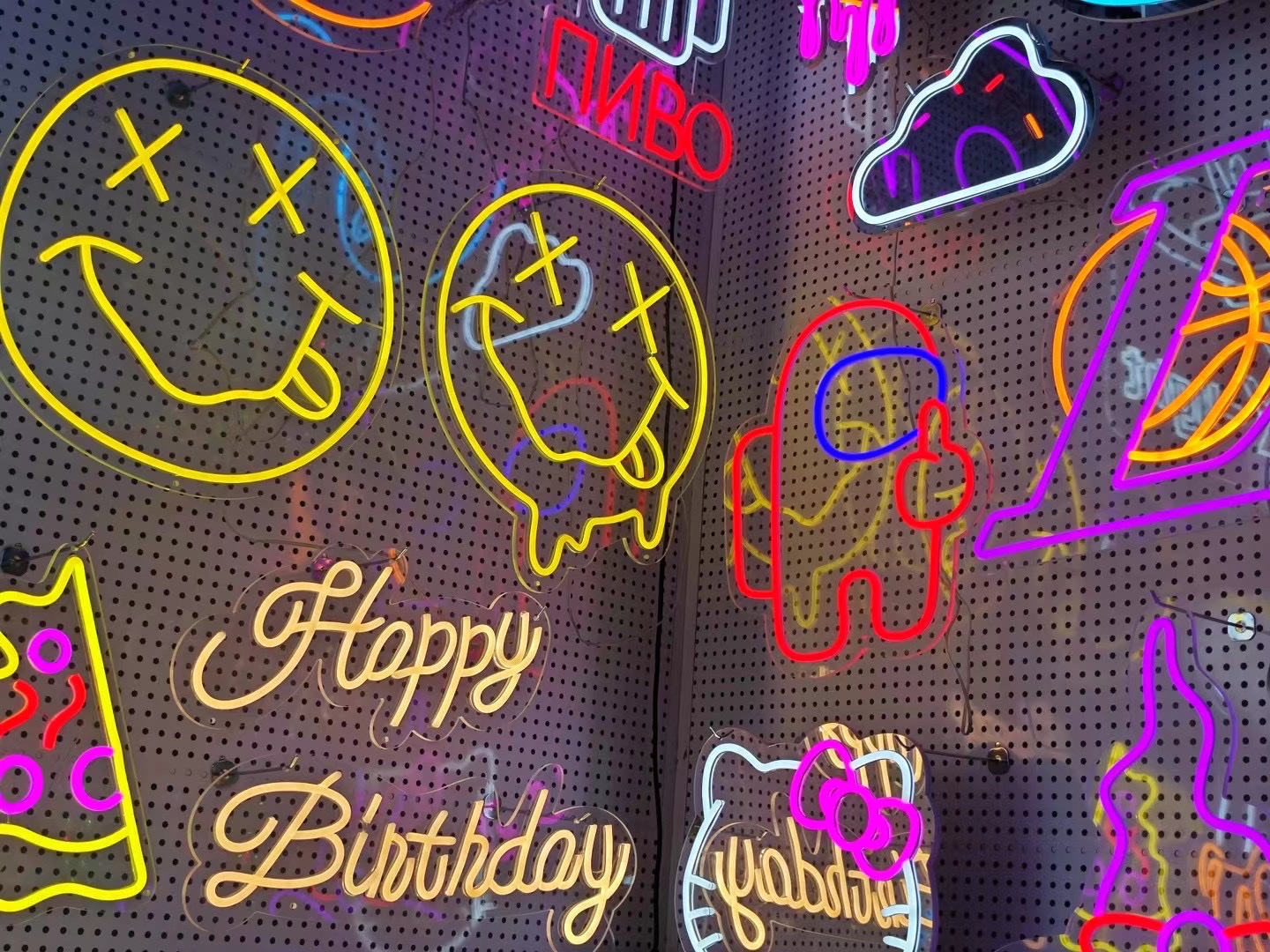 跨境电商专供霓虹灯diy装饰生日快乐灯发光字母灯氛围灯led霓虹灯详情图5
