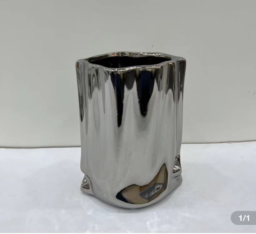 陶瓷工艺品实物图