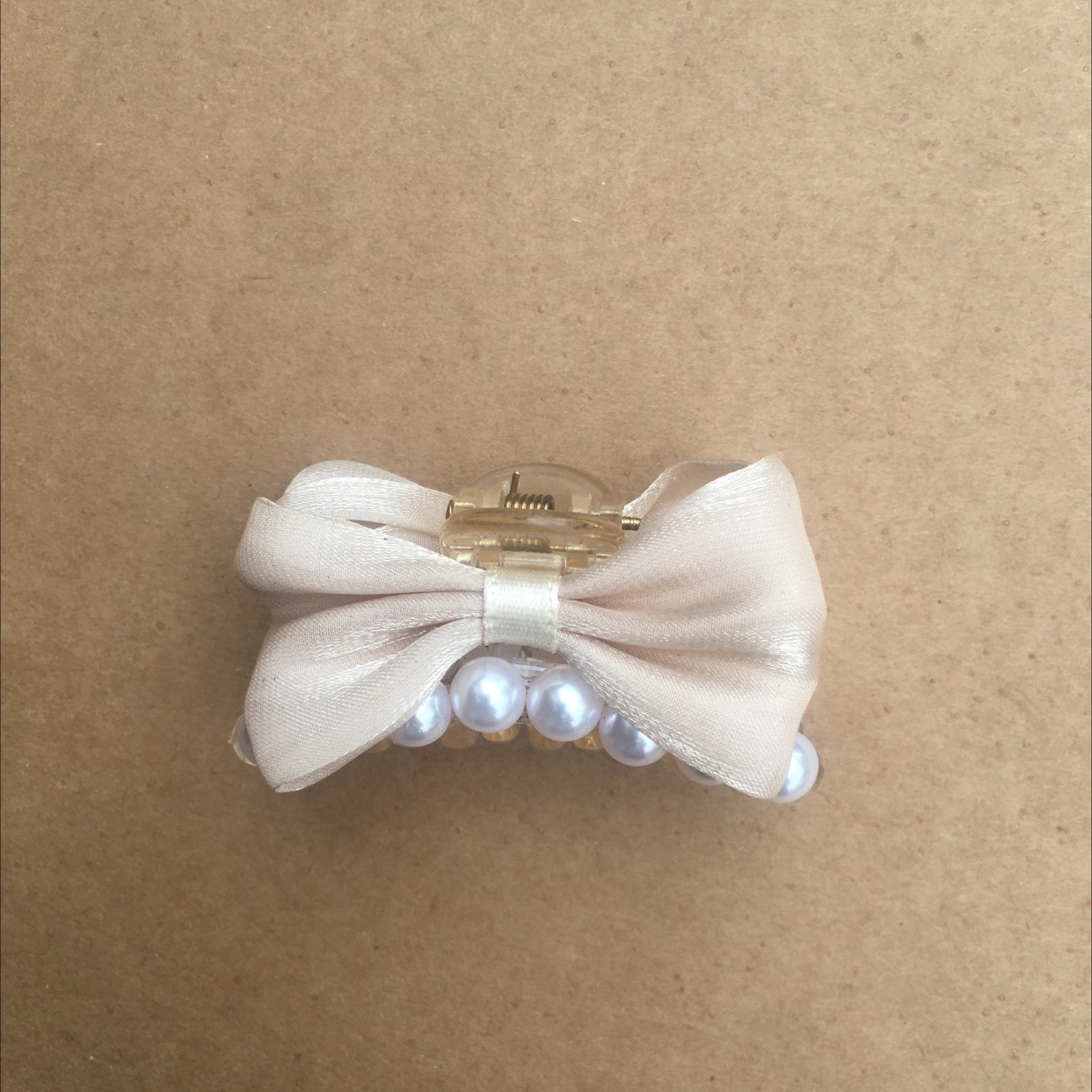 Japanese and Korean versions of fashionable hair accessories and hair clips