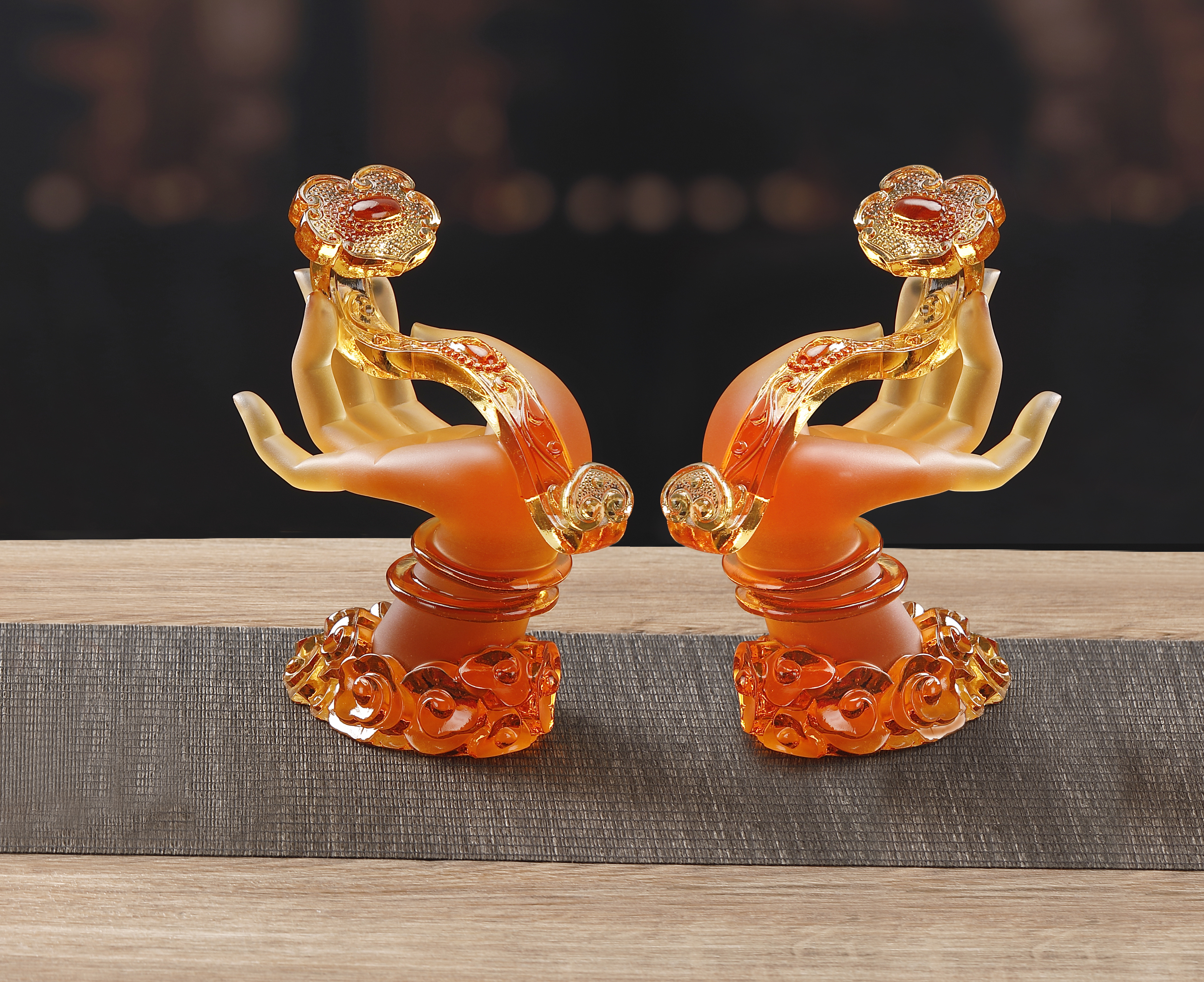 Handicraft ornaments