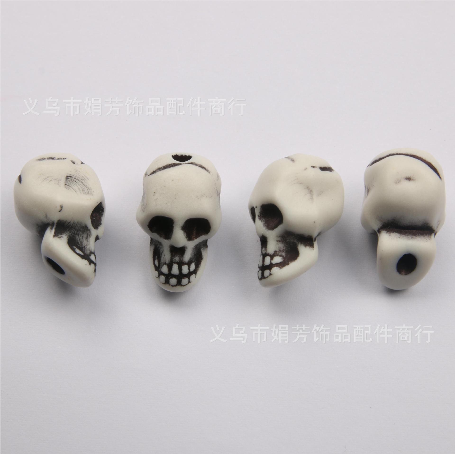 万圣节装饰 DIY饰品配件 亚克力水洗喷漆 混单多色骷髅头项链散珠白底实物图