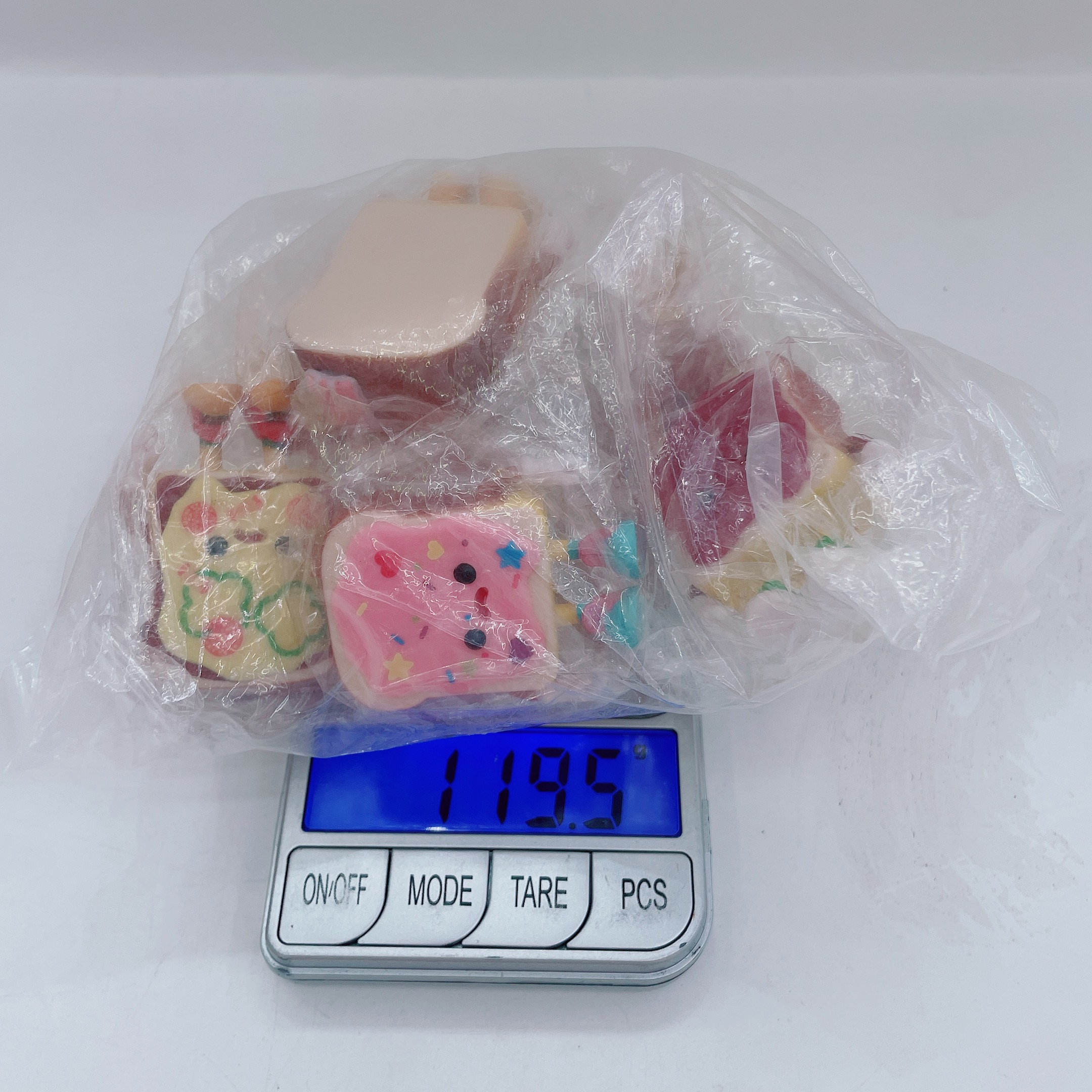 يتم تجهيز الخبز المحمص المحمص بالزبدة المحمص المحمص Item Picture