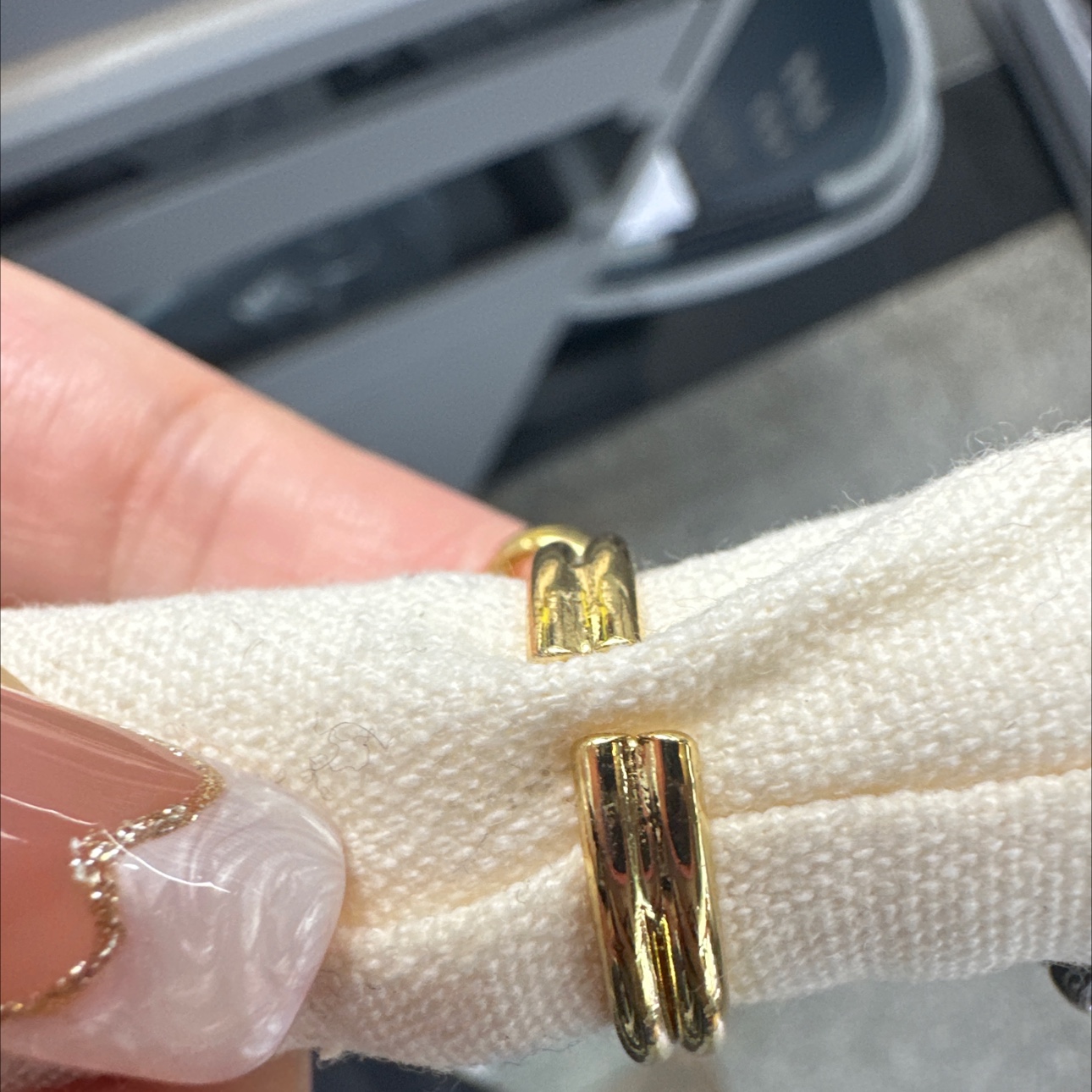 Copper ring, pearl ring, diamond details Picture