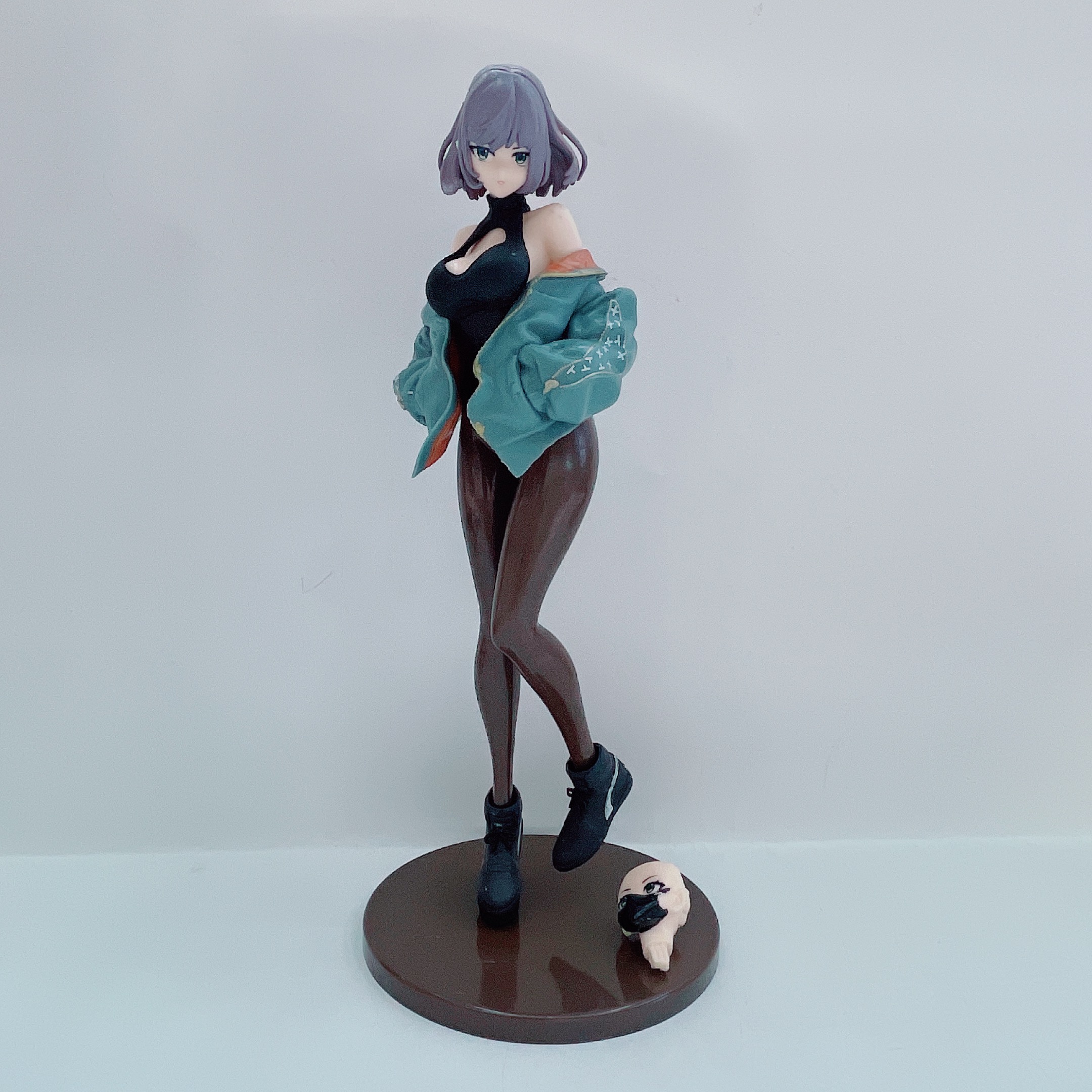 Luna figurine sports shoes face swap anime 2D cute girl model desktop decoration pic 1