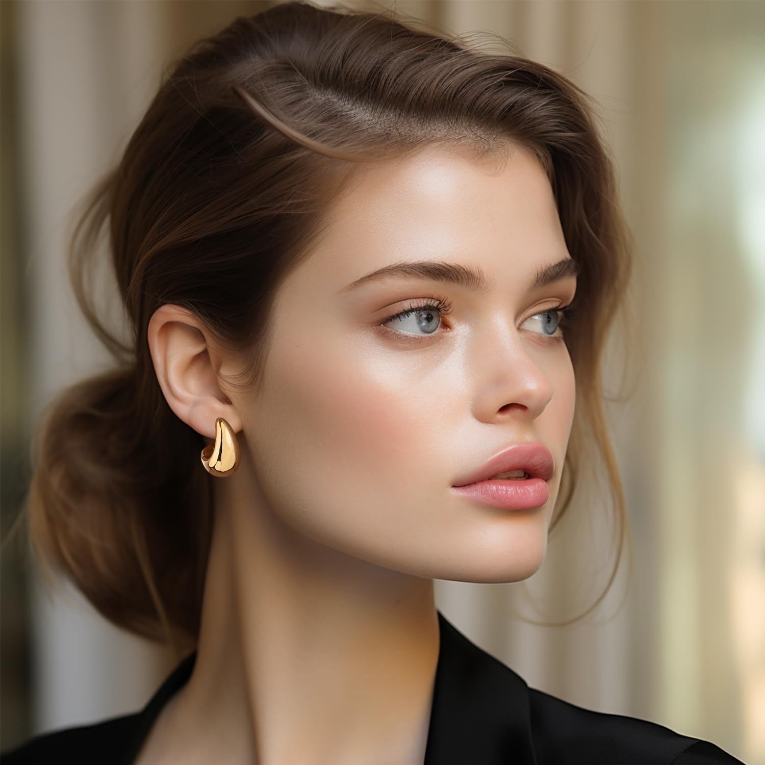 European and American cross-border fashion brass real gold electroplated curved stud earrings, fashionable and versatile, elegant and high-end earrings, women's bestsellers, two-color steel needle elegant and elegant women's accessory TE0000002 detail image 2