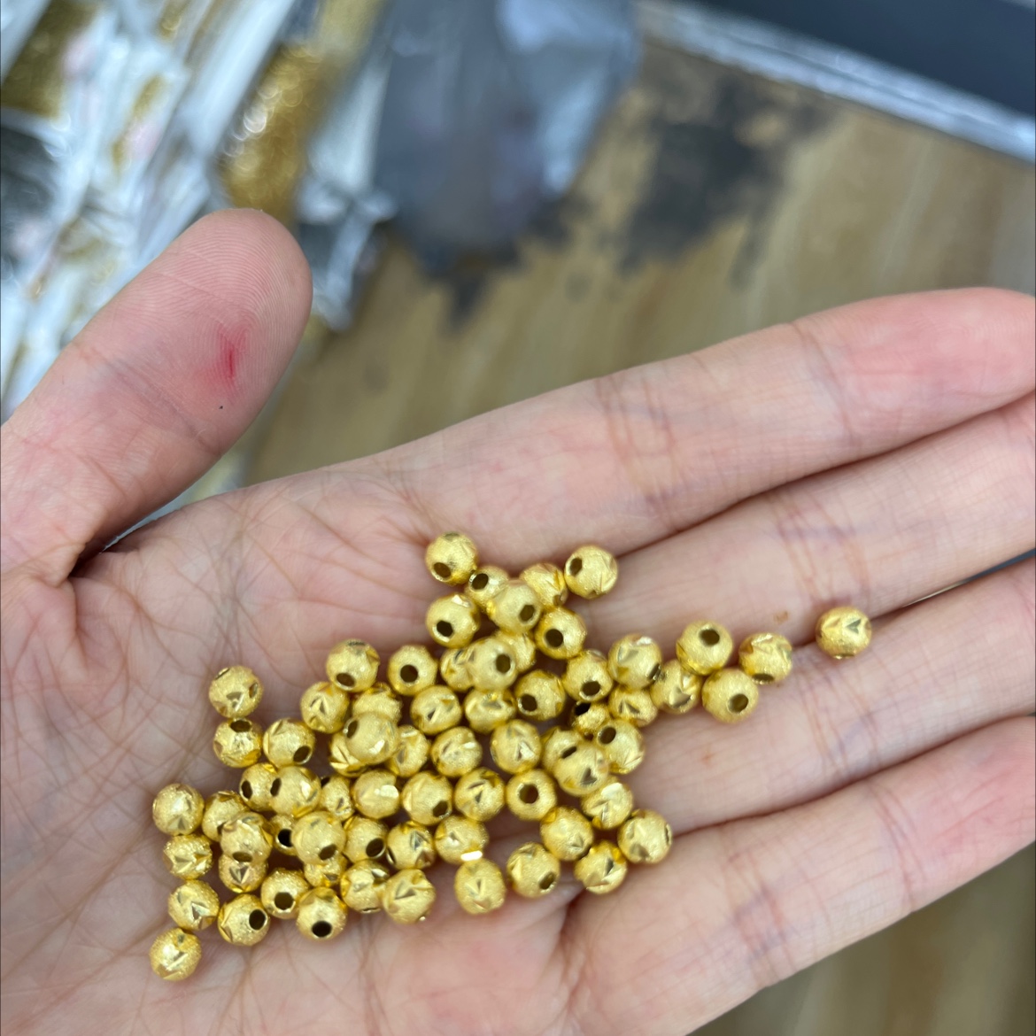 盼盼配饰 磨砂隔珠保色铜珠流行Diy配件手链车挂配件