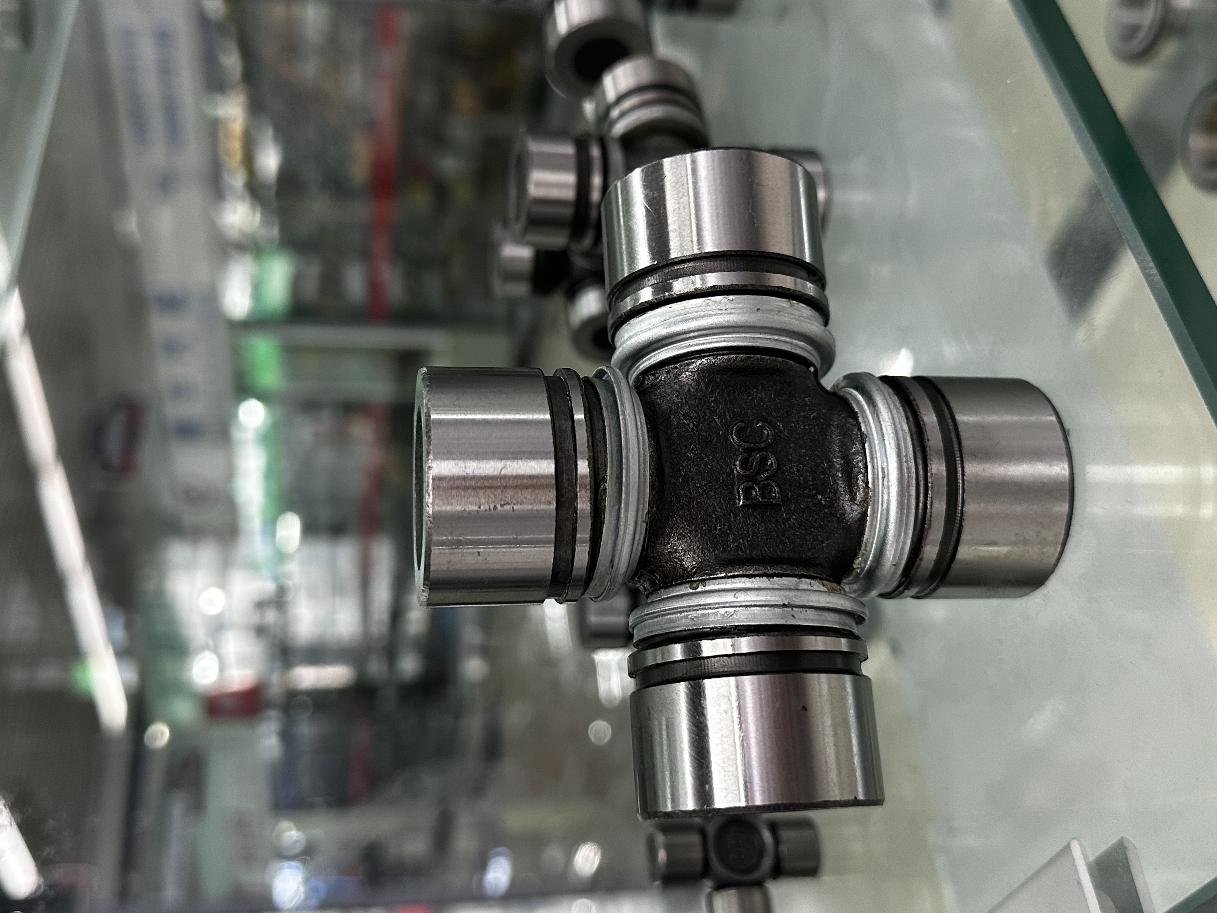 Cross shaft universal joint 01