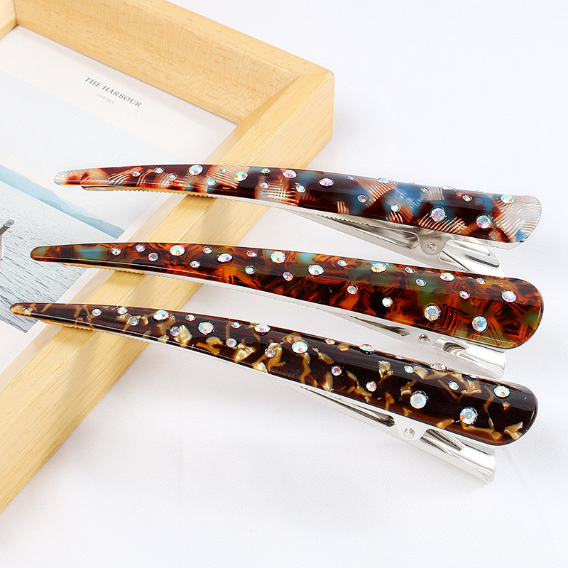 Creative French hair accessories with diamond-encrusted hair clips and hairpins Application Scenario