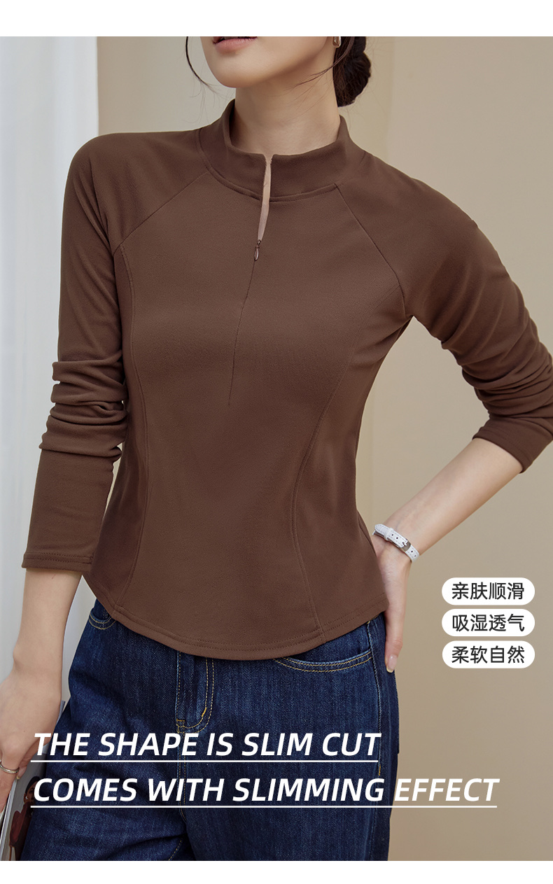 A loose, fashionable and casual women's base layer with a small stand-up collar for winter detail image 6