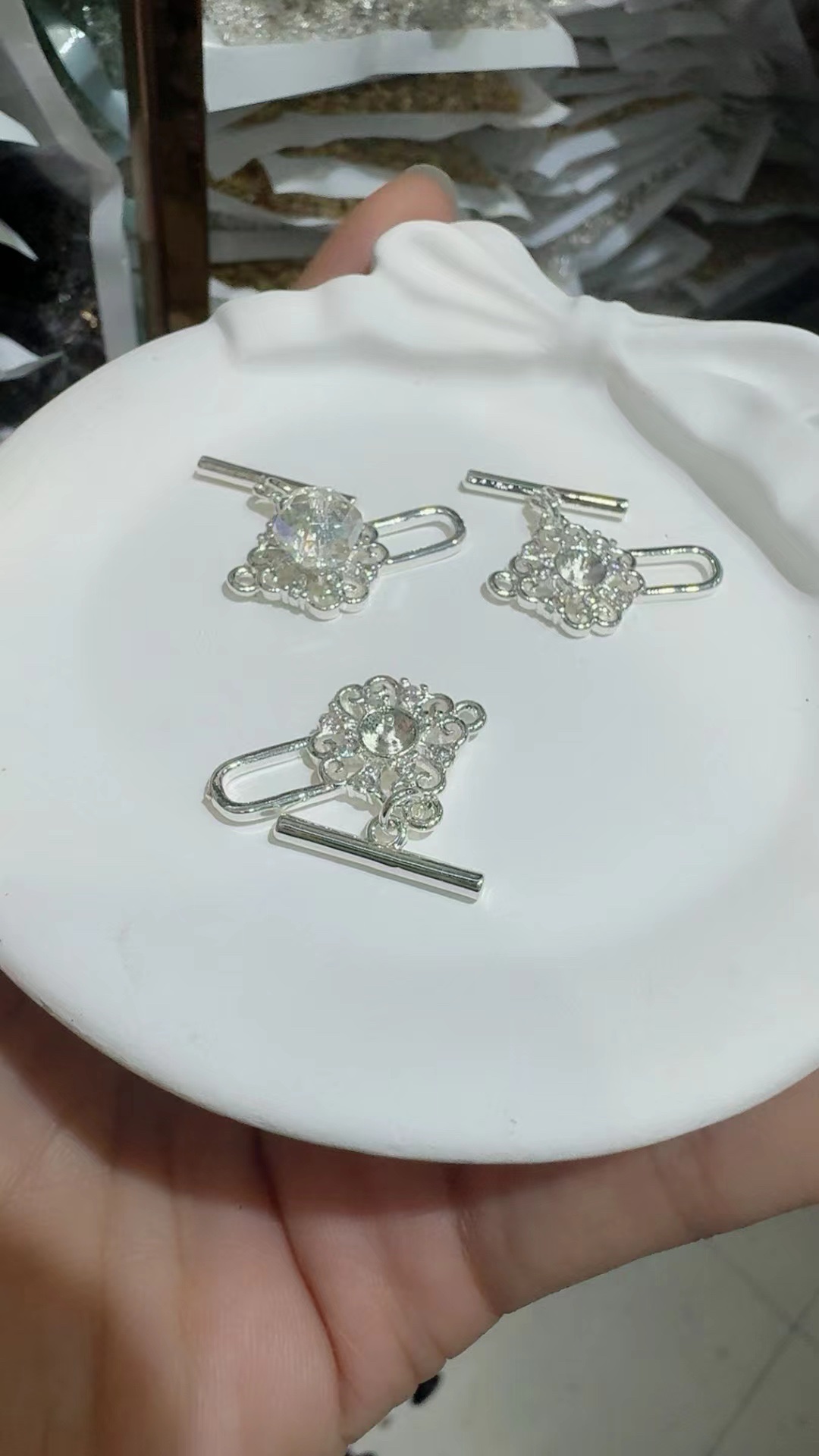 Copper plated with color retention, 14K gold, 18k gold, white, thick silver, four-leaf clover, snowflake, bow, half-hole bead support, OT buckle, diy hand-stuck pearl jewelry, buckle head accessory detail image 3