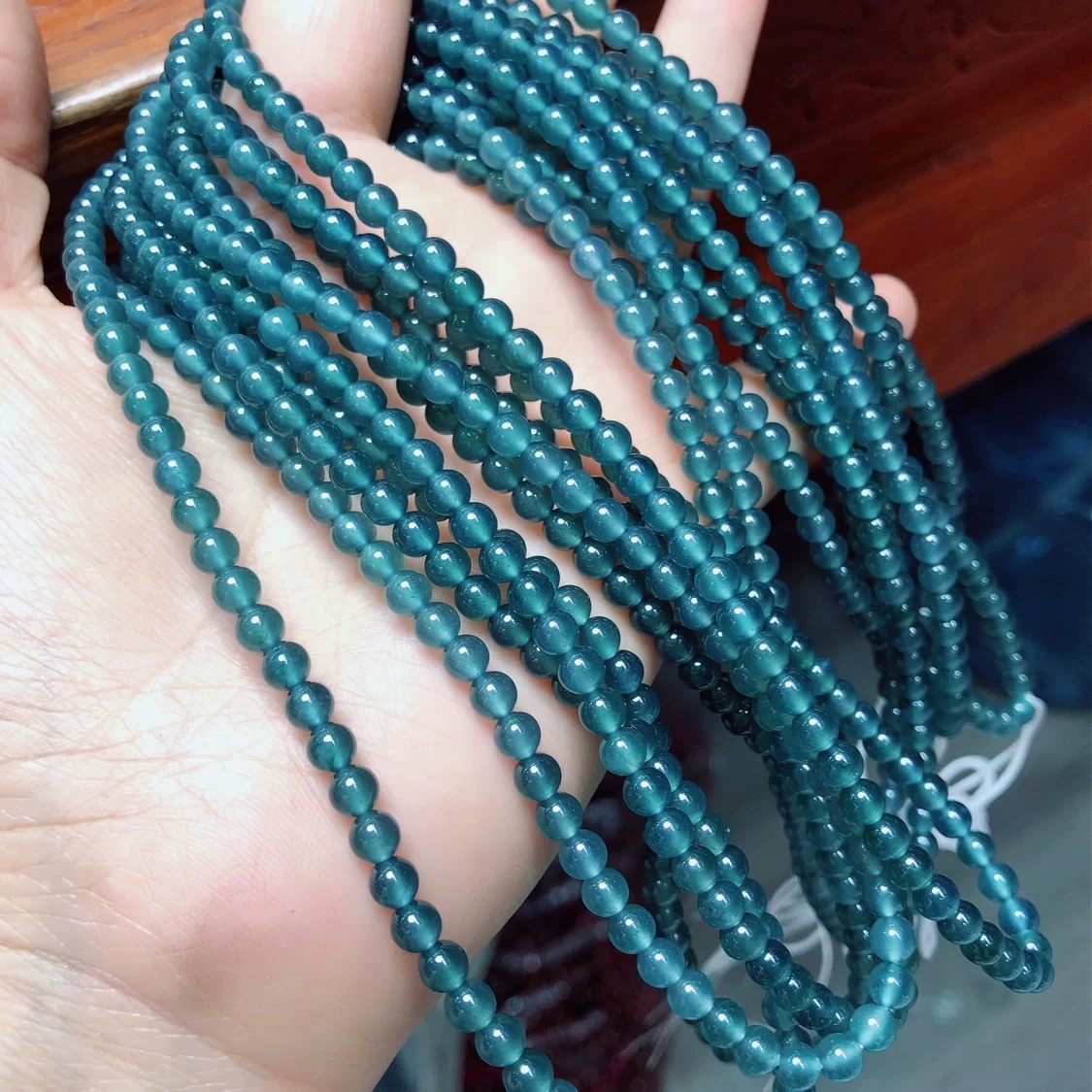 Old Pit natural jade ice type blue water 4mm 128-bead jade necklace, bracelet, sweater chain, pendant chain Application Scenario