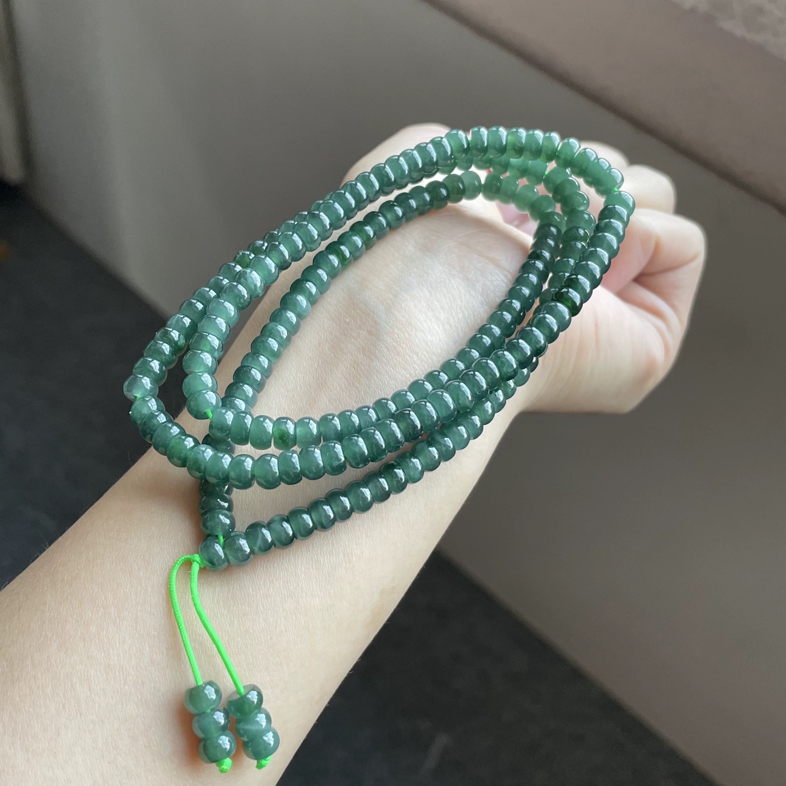 Old Pit natural jadeite A-grade ice-type blue water jadeite abacus bead necklace bracelet sweater chain jade pendant chain, unisex style Application Scenario
