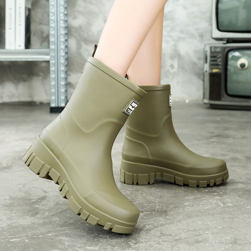 Ladies' fashionable Japanese-style simple rain boots, mid-calf water boots for autumn and winter, adult rain boots, waterproof and anti-slip rubber shoes, thick soles Specification image