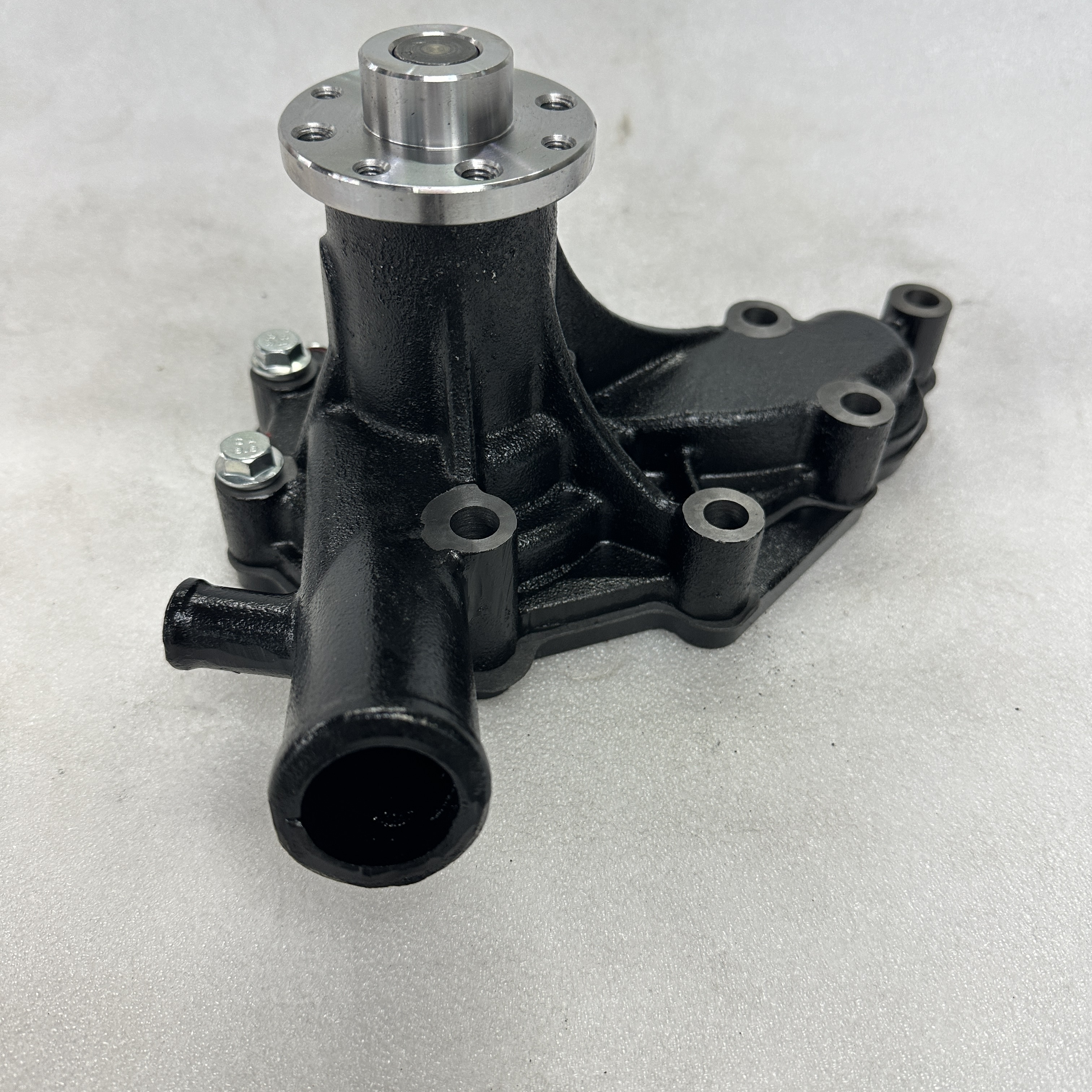 Automotive parts suitable for ISUZU C240 engine cooling system water pump GWIS-43A 8-94376-862-0 details Picture