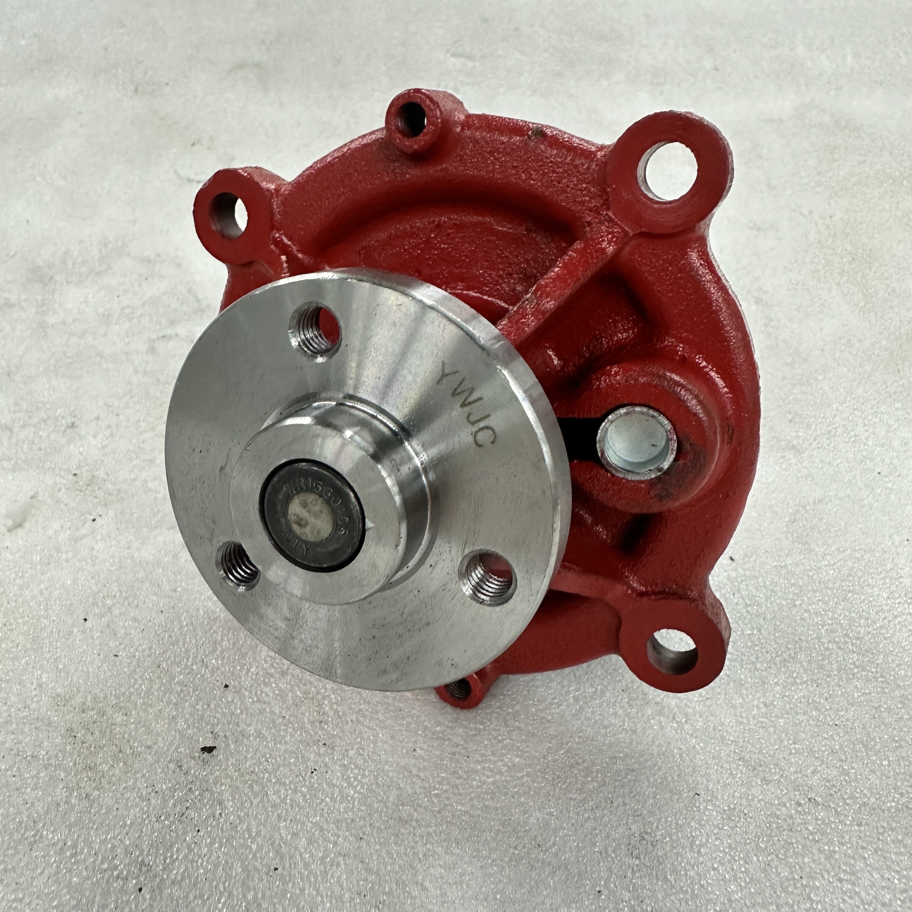 Truck parts are suitable for VOLVO EC290 engine Volvo cooling water pump 21125771 Application Scenario