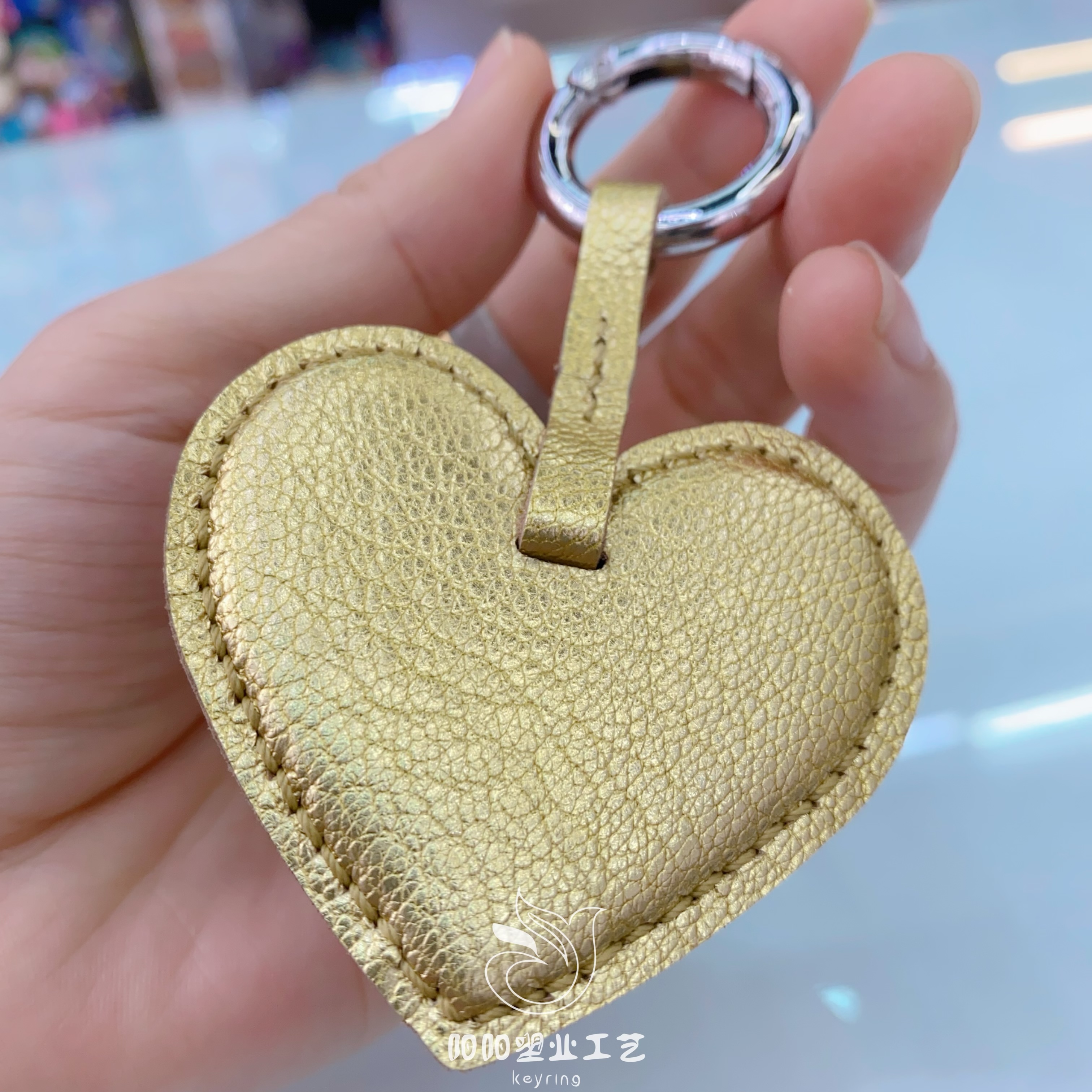 爱心皮革钥匙扣印字真皮皮质心形钥匙链挂饰刻logo商务礼品广告钥匙扣轮子钥匙扣编织绳车钥匙扣编织绳车钥匙扣