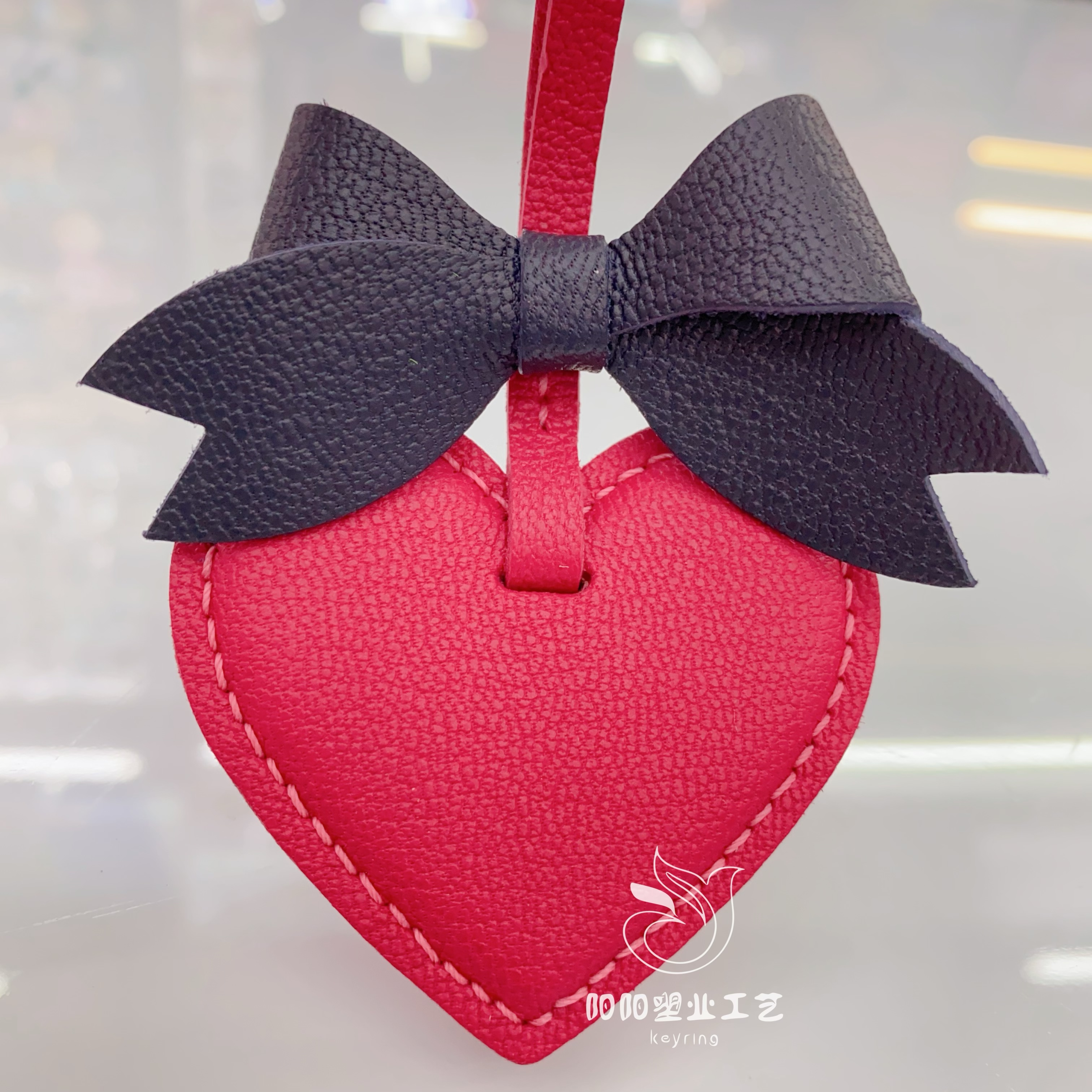 手工真皮挂件绵羊皮爱心字母车载吊饰时尚包包手柄挂饰真皮手工件