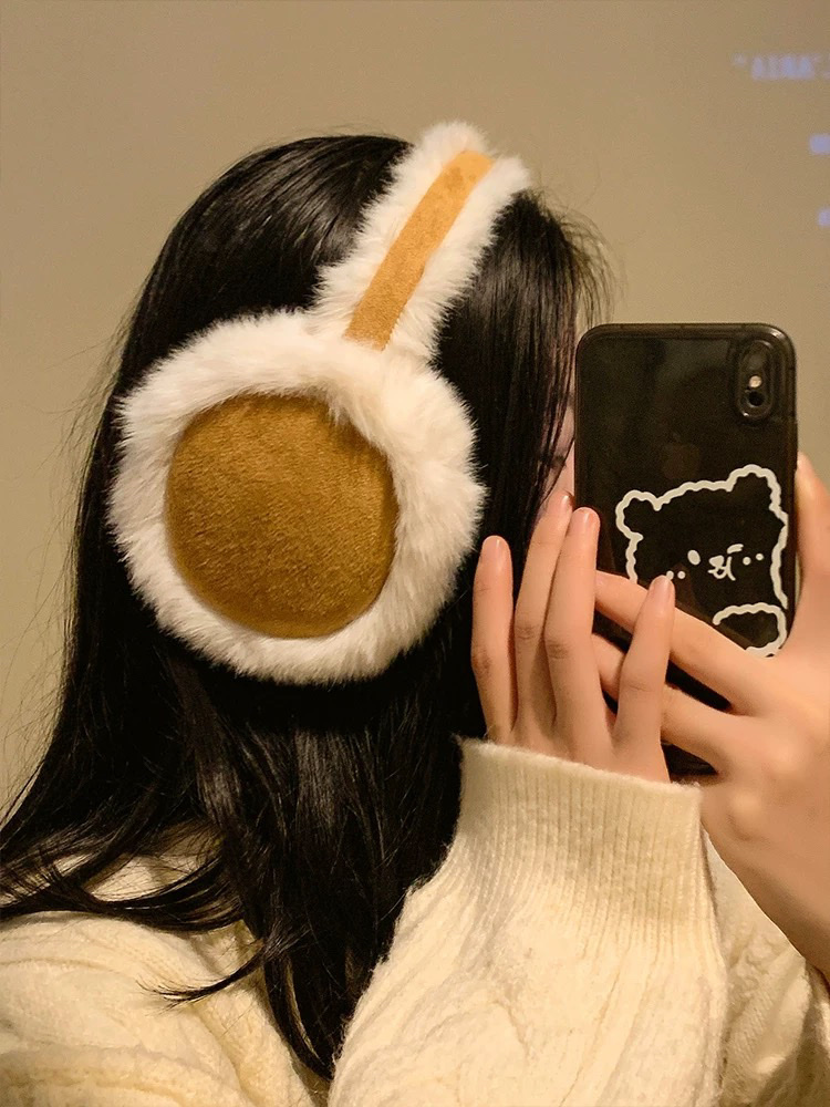 Folding mink and suede warm ear muffs are cute, sweet and versatile, with an ins style. Maillard ear warm details Picture