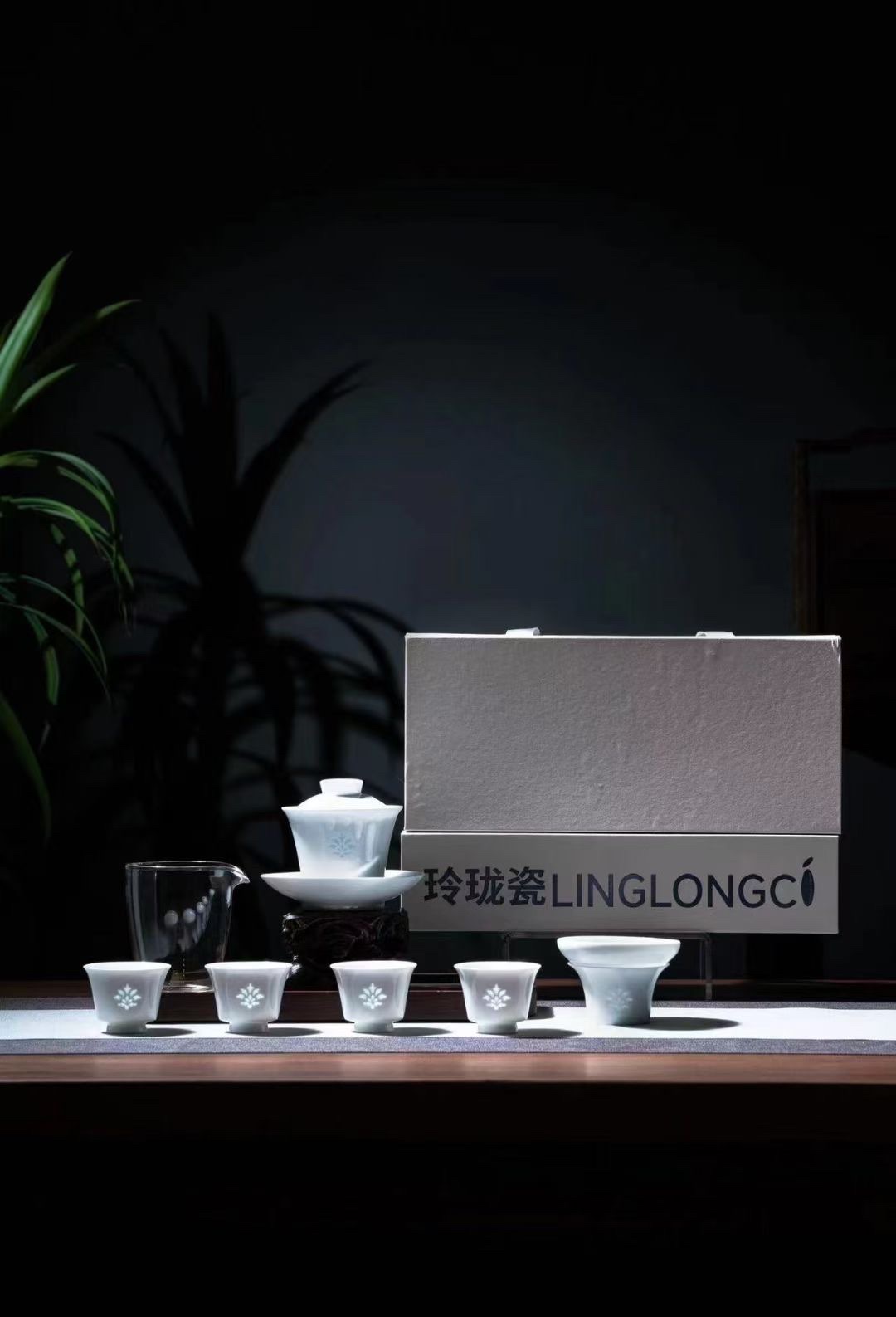 Jingdezhen Linglong Tea Set Pottery Li Family Red Pine Craft detail image 9