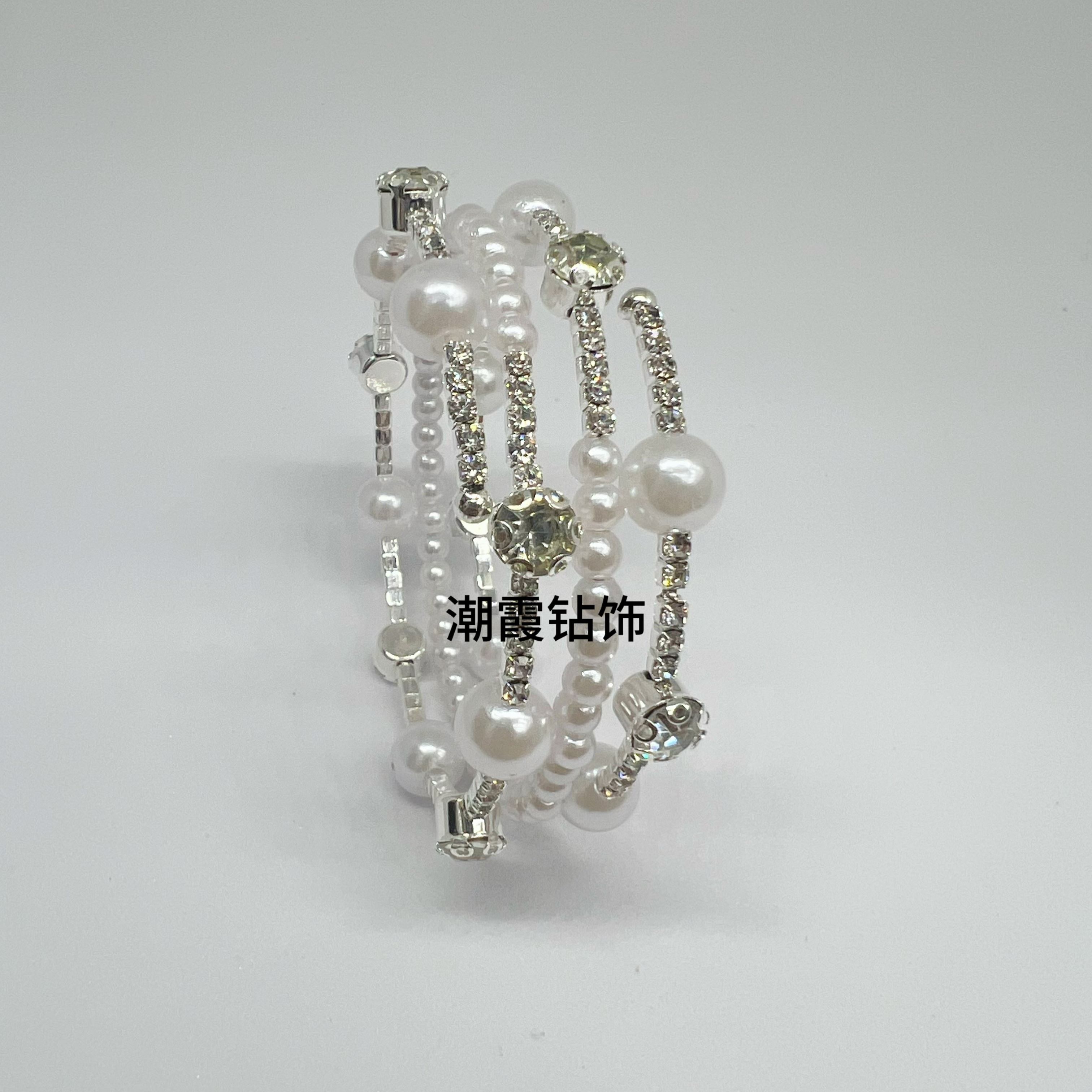 Trendy diamond jewelry for women, simple 3-row water diamond pearl arm-hugging bracelet, European and American fashion, versatile bracelet accessory, bracelet, bracelet, bracelet detail image 4