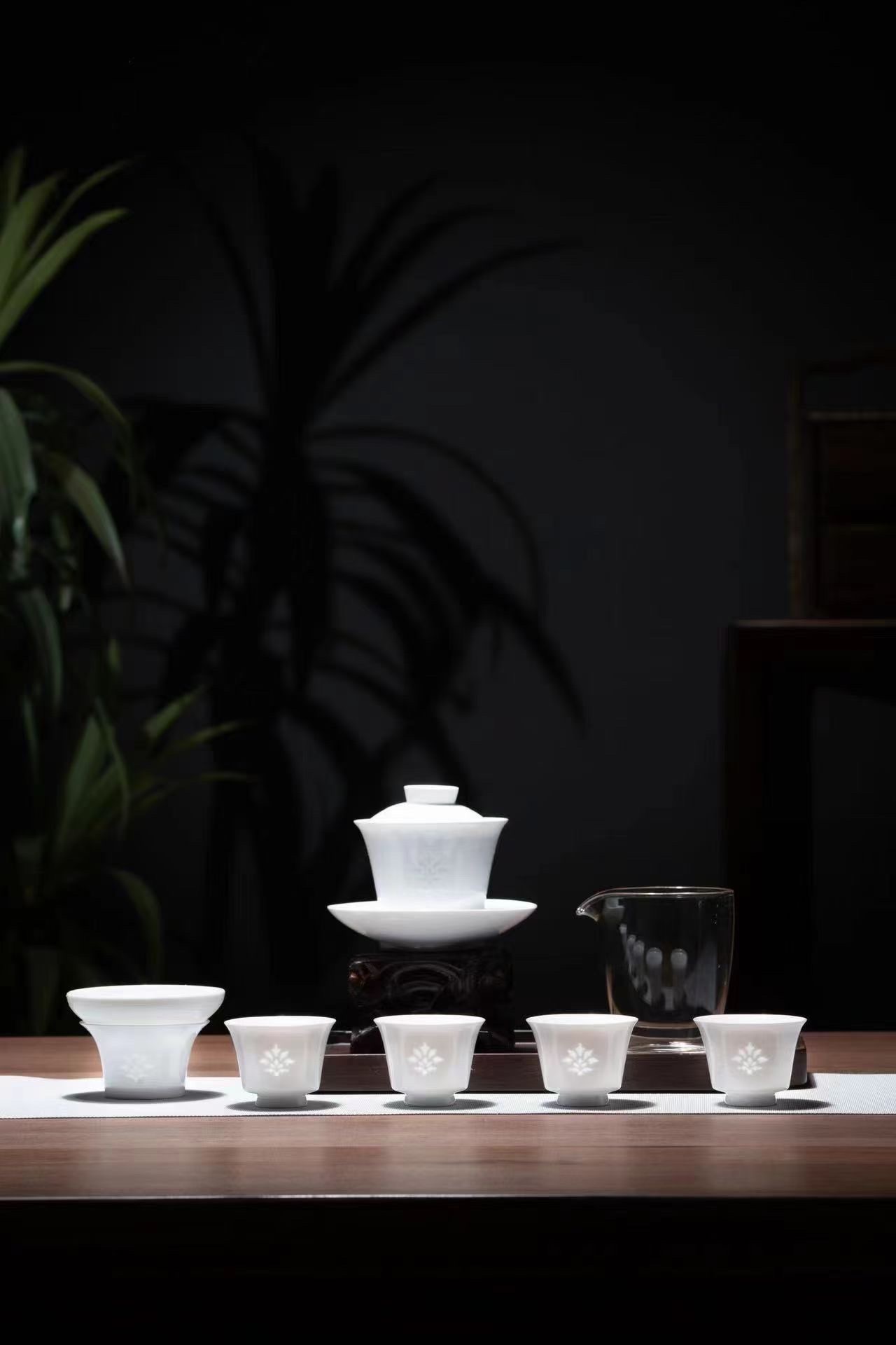 Jingdezhen Linglong Tea Set Pottery Li Family Red Pine Craft detail image 10