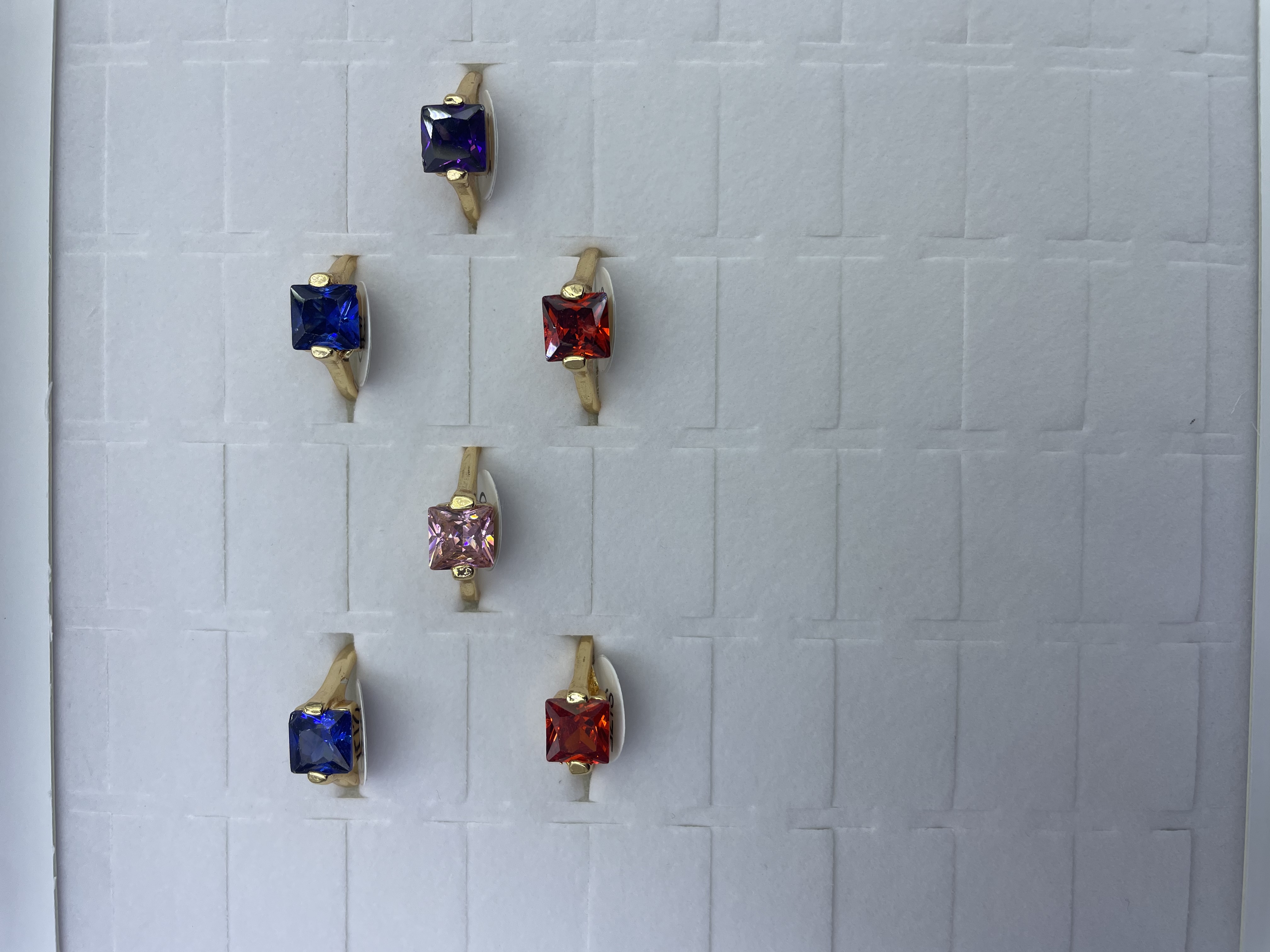 亚克力材质莫桑钻石戒指 时尚潮流配饰 炫酷个性莫桑钻戒指 手工打造耐磨耐用