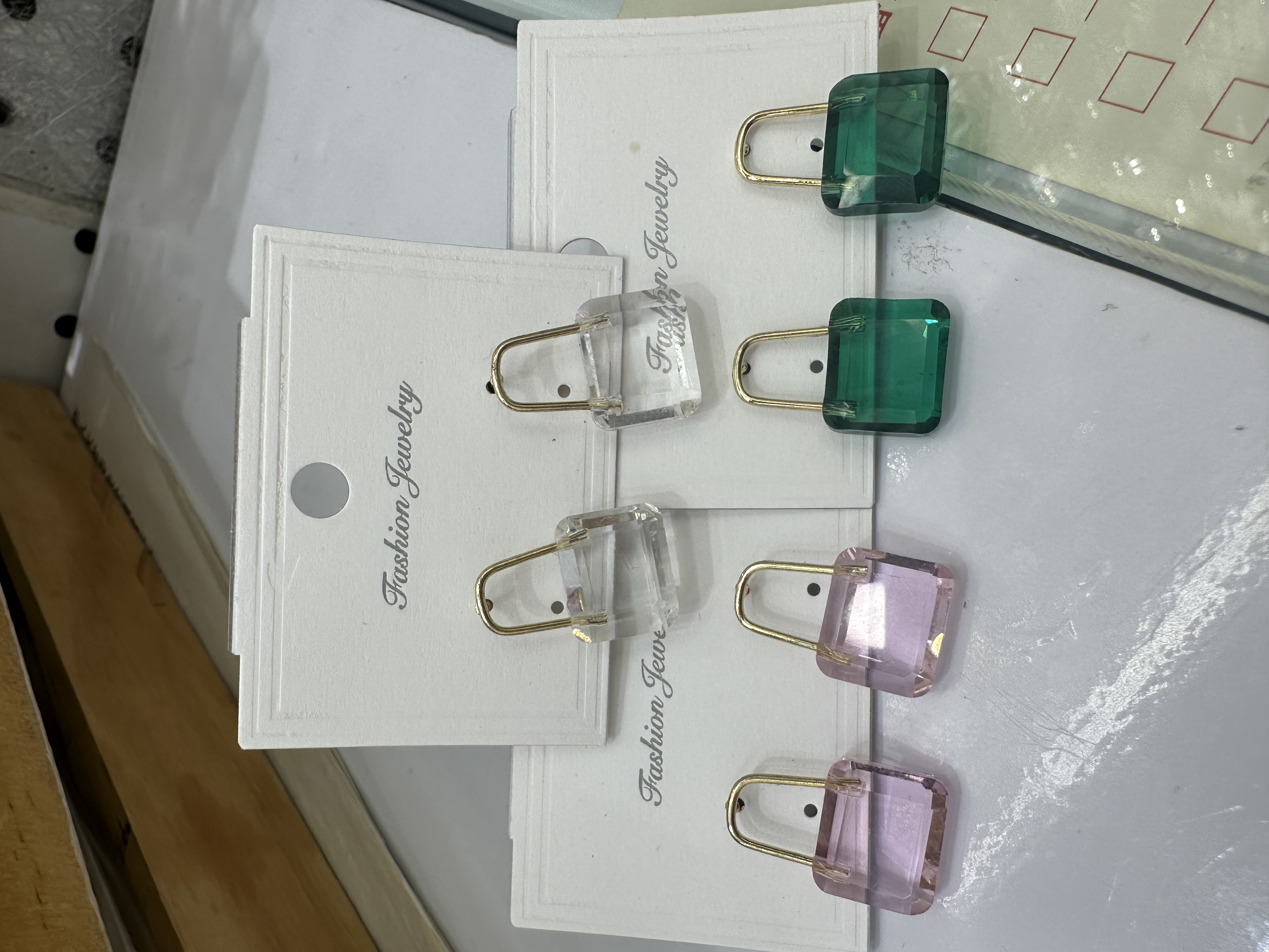 欧美透明水晶玻璃锁扣耳钉耳针女简约个性小众设计感时尚耳饰配件 耳饰饰品创意饰品耳钉欧美时尚玻璃耳环饰品欧美耳钉耳饰饰品创详情图5