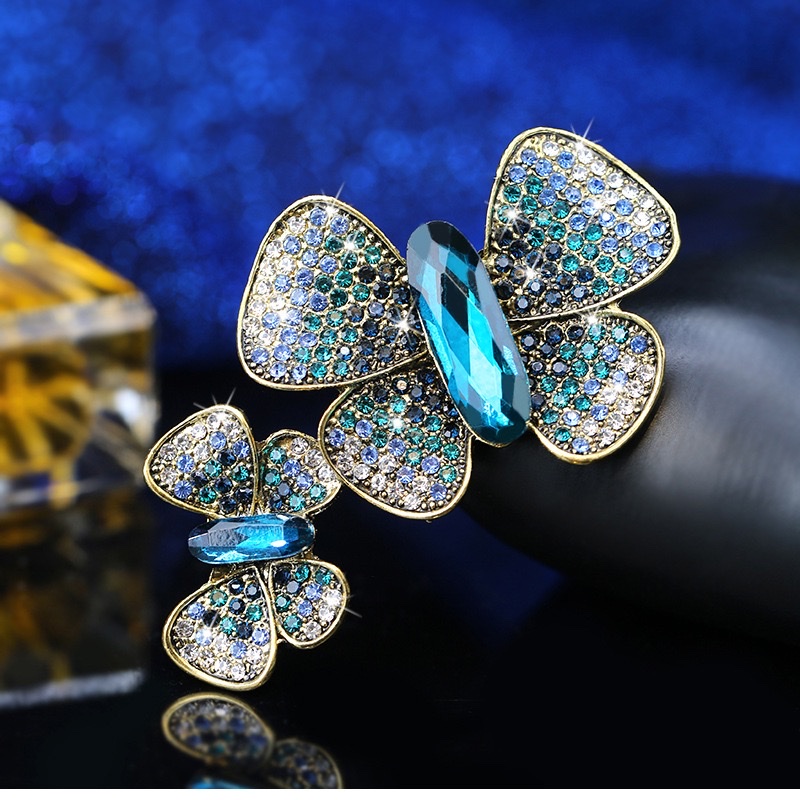 大hu d精品 徽章胸针独特设计 个性化徽章定制 时尚　　　衣饰