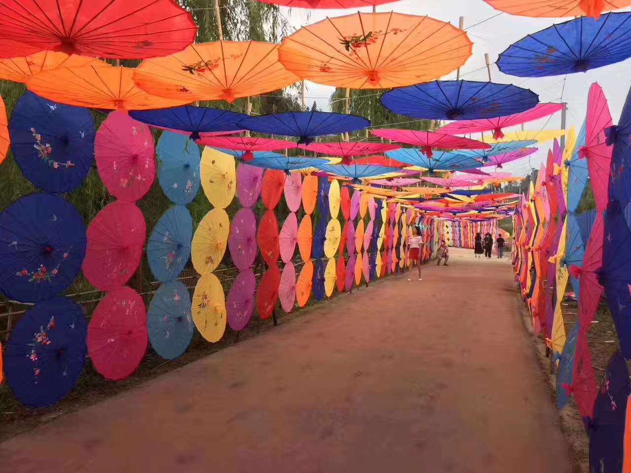 国潮舞蹈伞演出伞绸布伞古风伞跳舞伞工艺道具婚庆装饰伞中国风油纸伞大布伞绸布伞详情3