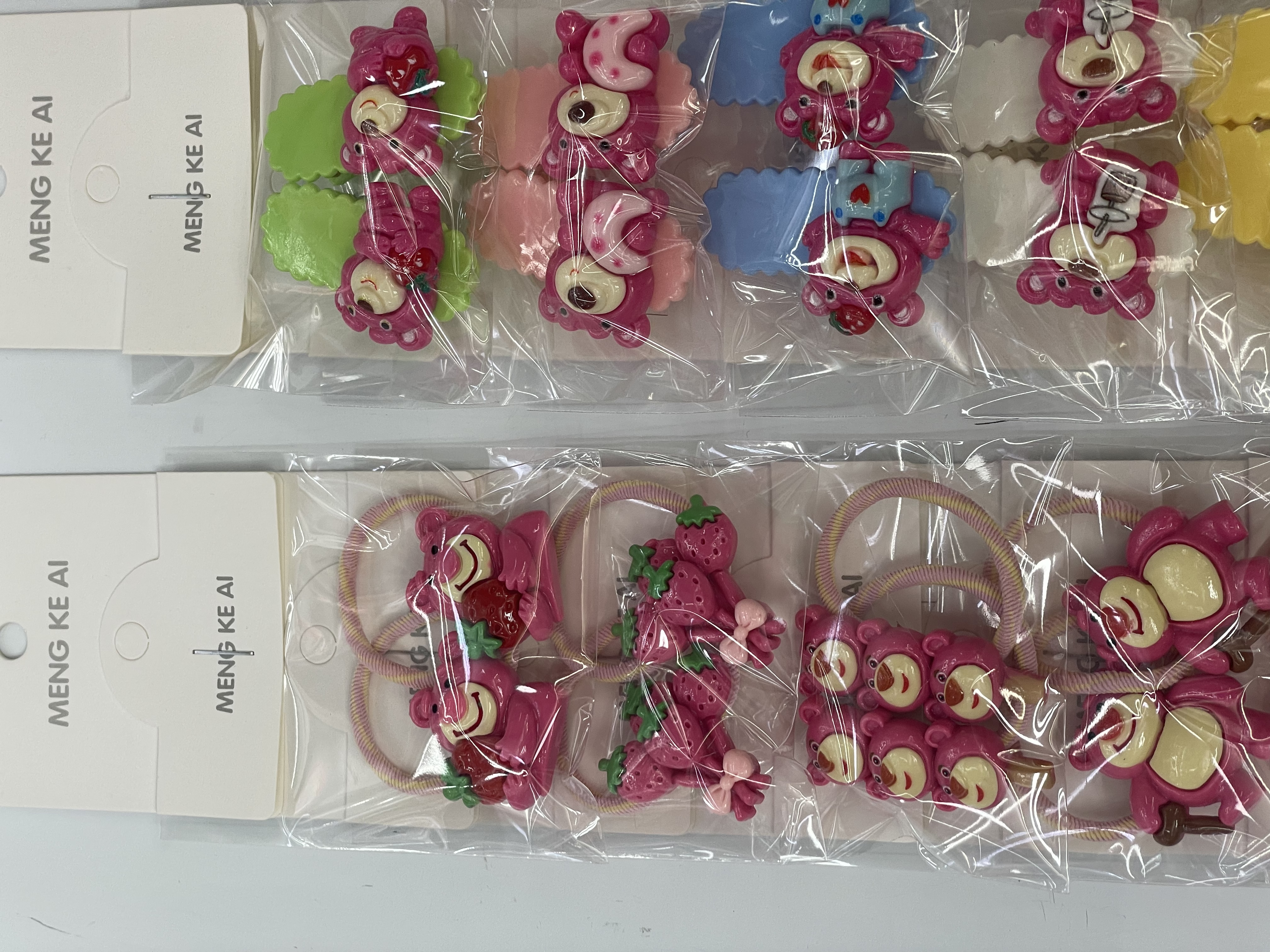 New children's little girl headwear and hair tie, strawberry bear personalized and fashionable hair accessory, elegant hair tie, leather band hair tie, fashionable and trendy, simple and elegant style detail image 2