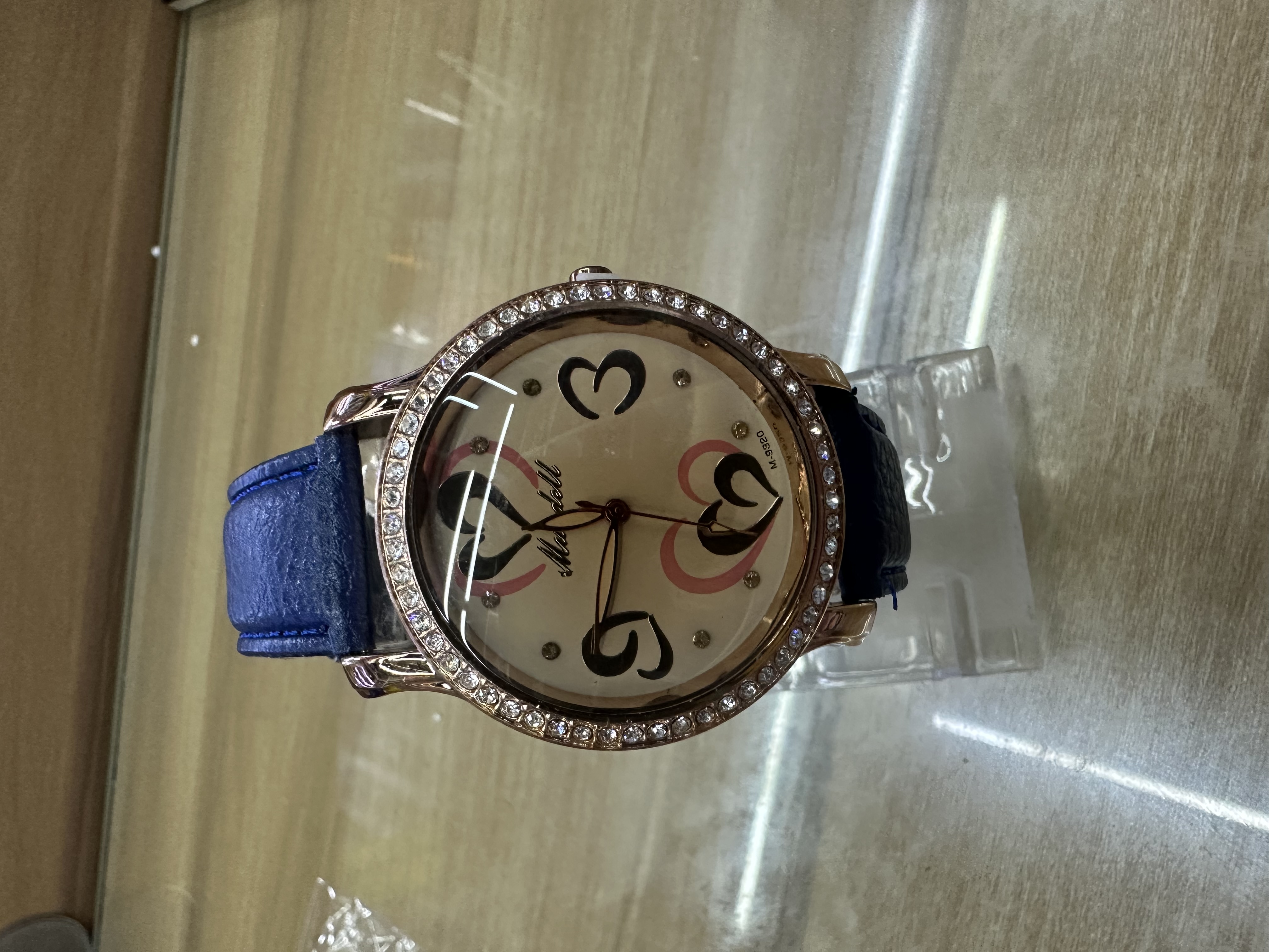 2024 Fashionable women's watch, unique electronic watch, personalized watch, precise time display