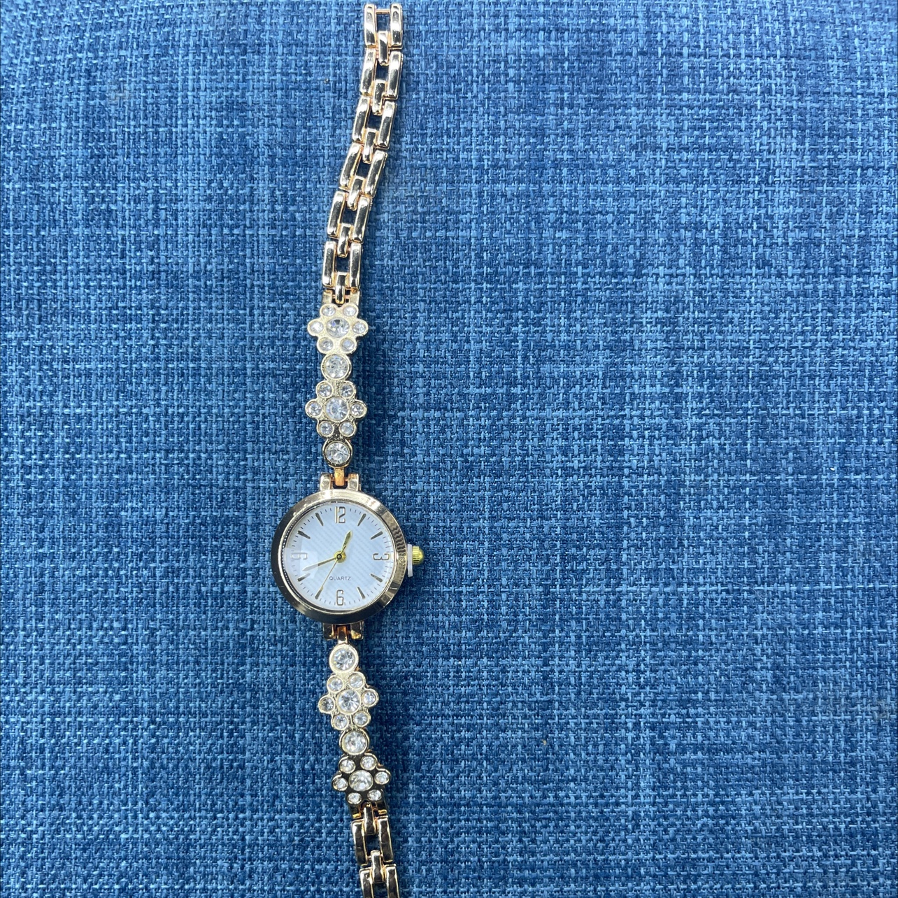 手表/电子手表/男士手表/锆石手表/女表产品图