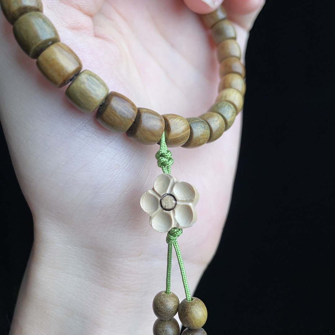 绿檀木直切桶珠DIY梅花吊坠小手串民族风佛珠饰品小手链批发文玩 手串文玩详情图2