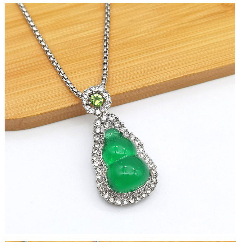 仿翡翠绿点钻项链高冰绿吊坠葫芦平安扣项链不锈钢套链久不掉色 项链细节图