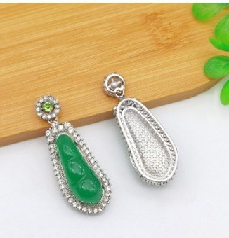 仿翡翠绿点钻项链高冰绿吊坠葫芦平安扣项链不锈钢套链久不掉色 项链白底实物图