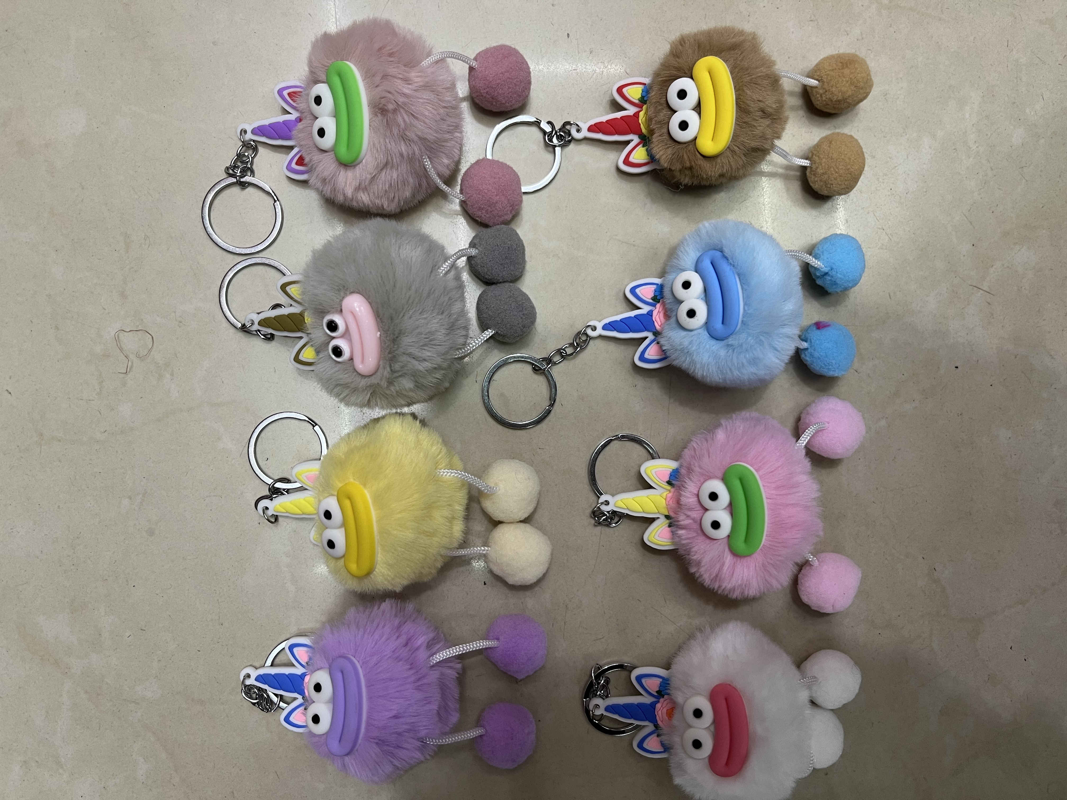 毛绒挂件钥匙扣女2024款可爱钥匙扣配件 炫彩流动时尚潮流个性车钥匙挂饰