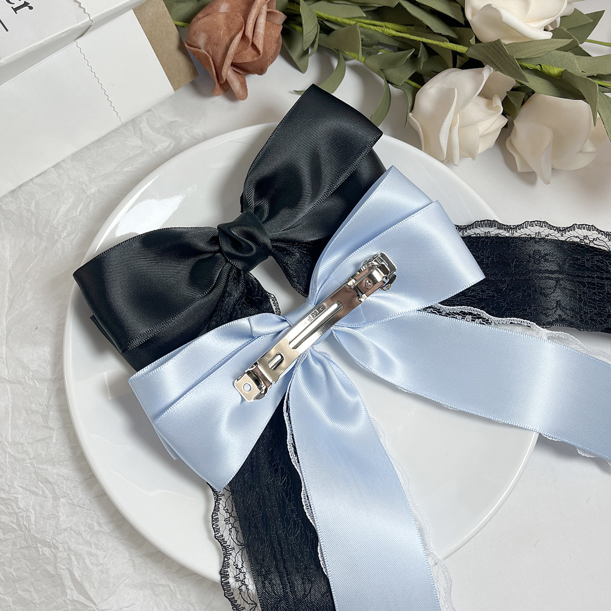 Korean-style lace-trimmed bow ribbon hair clip, a fashionable, elegant and high-end women's hair accessory with a spring clip at the back of the head detail image 4