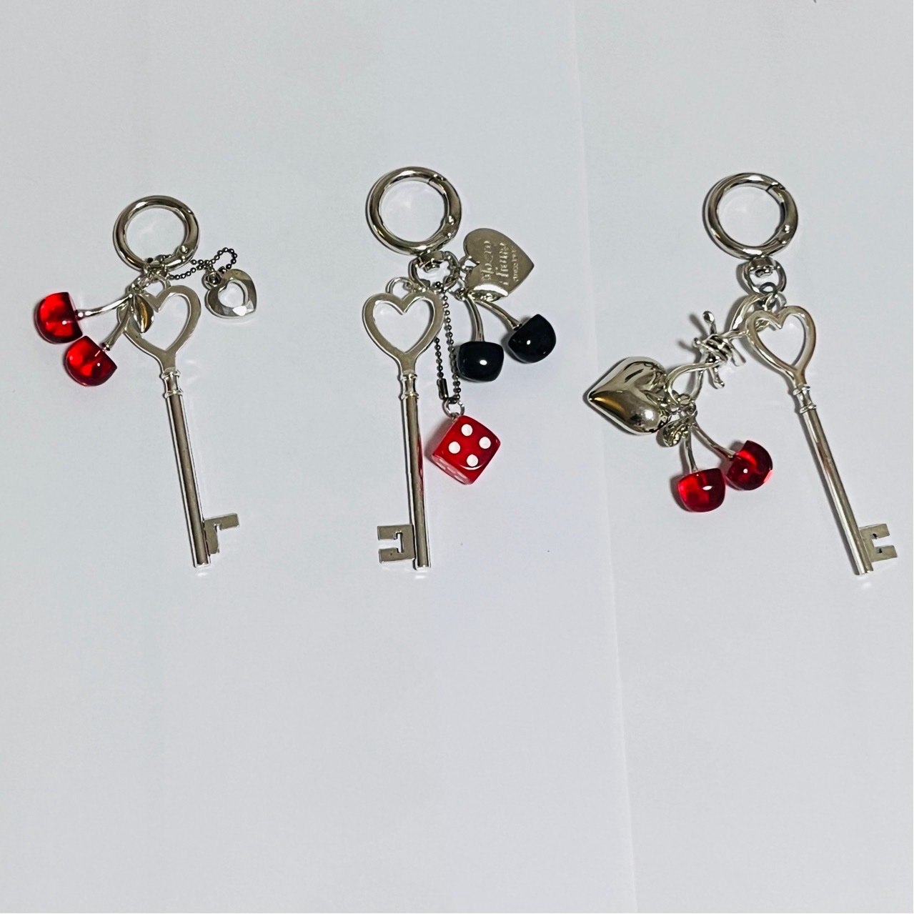 颜值钥匙扣爱心潮流登山多功能锁匙扣腰间挂件配饰 钥匙扣钥匙扣女2024可爱钥匙扣产品图