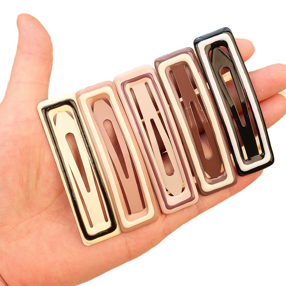 The new hairpin features a simple and creative style that won't damage the bangs on the forehead. The side clip has a duckbill clip and is a creative headpiece in the national trend series detail image 6