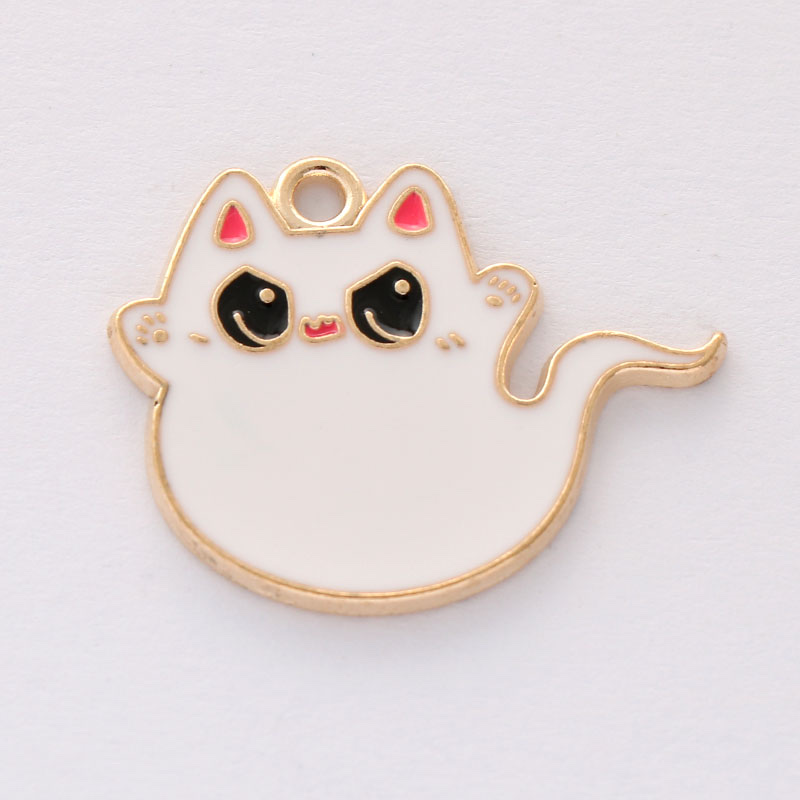 Cartoon and cute black and white cat earrings, necklace, devil ghost black cat alloy oil-dripping pendant, decorative small pendant Application Scenario