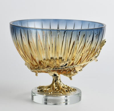 Snack crystal glass dried fruit plate, golden light luxury creative engraving, exquisite home, European-style living room decoration, home decoration details Picture