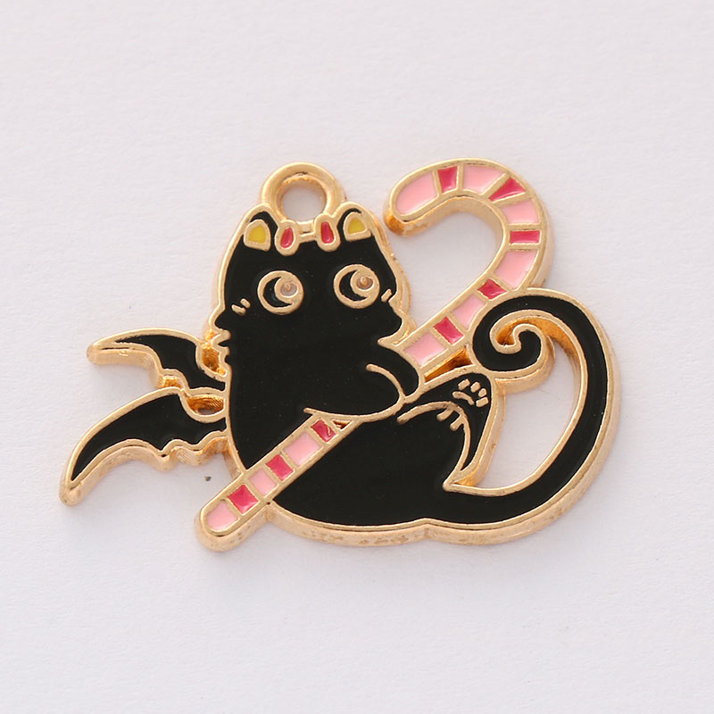 Cartoon and cute black and white cat earrings, necklace, devil ghost black cat alloy oil-dripping pendant, decorative small pendant Specification image