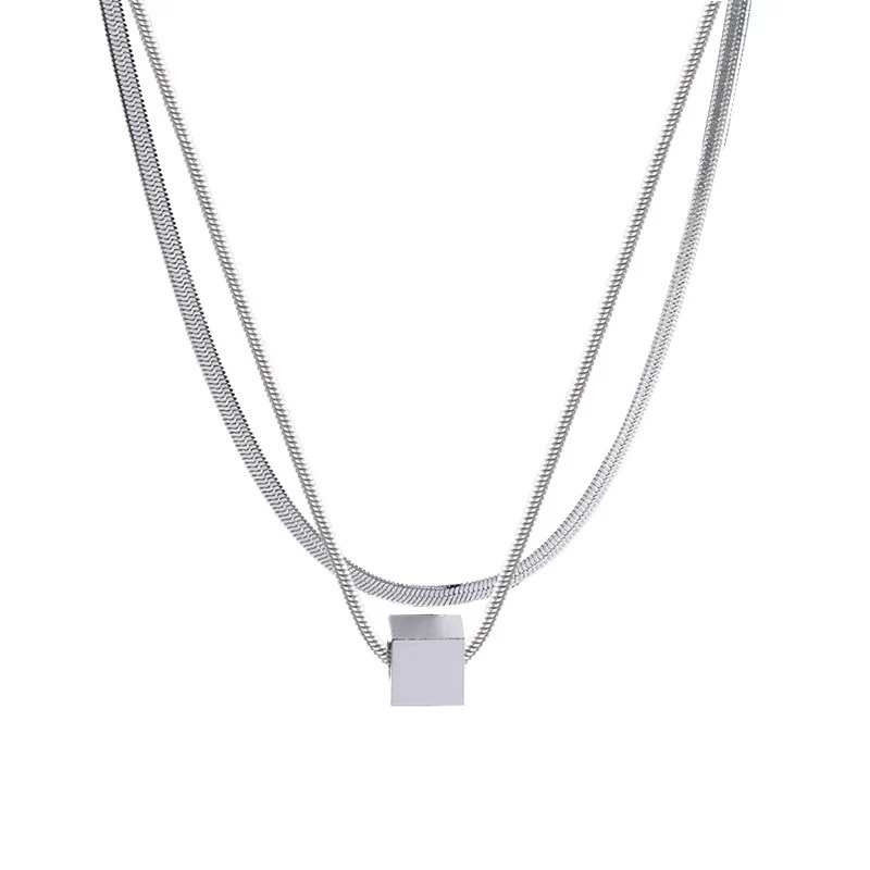 Layered double-layer geometric titanium steel necklace with a unique design sense for women, high-end and light luxury collarbone chain, and light luxury sweater chain Item Picture