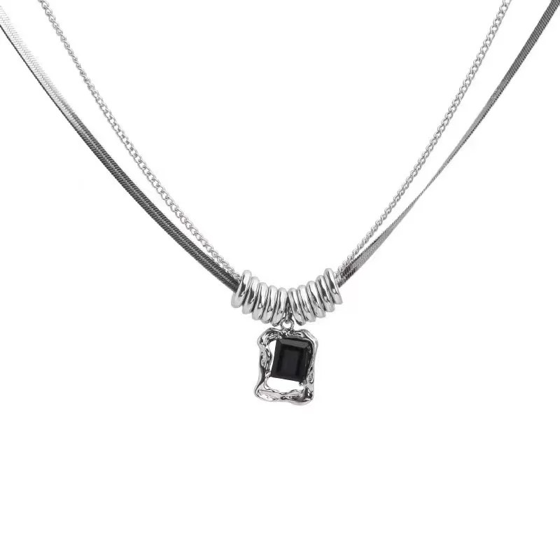 Black zircon ring stainless steel necklace for women, a light luxury, niche and high-end zircon new bestseller accessory, sweet and cool collarbone chain detail image 4